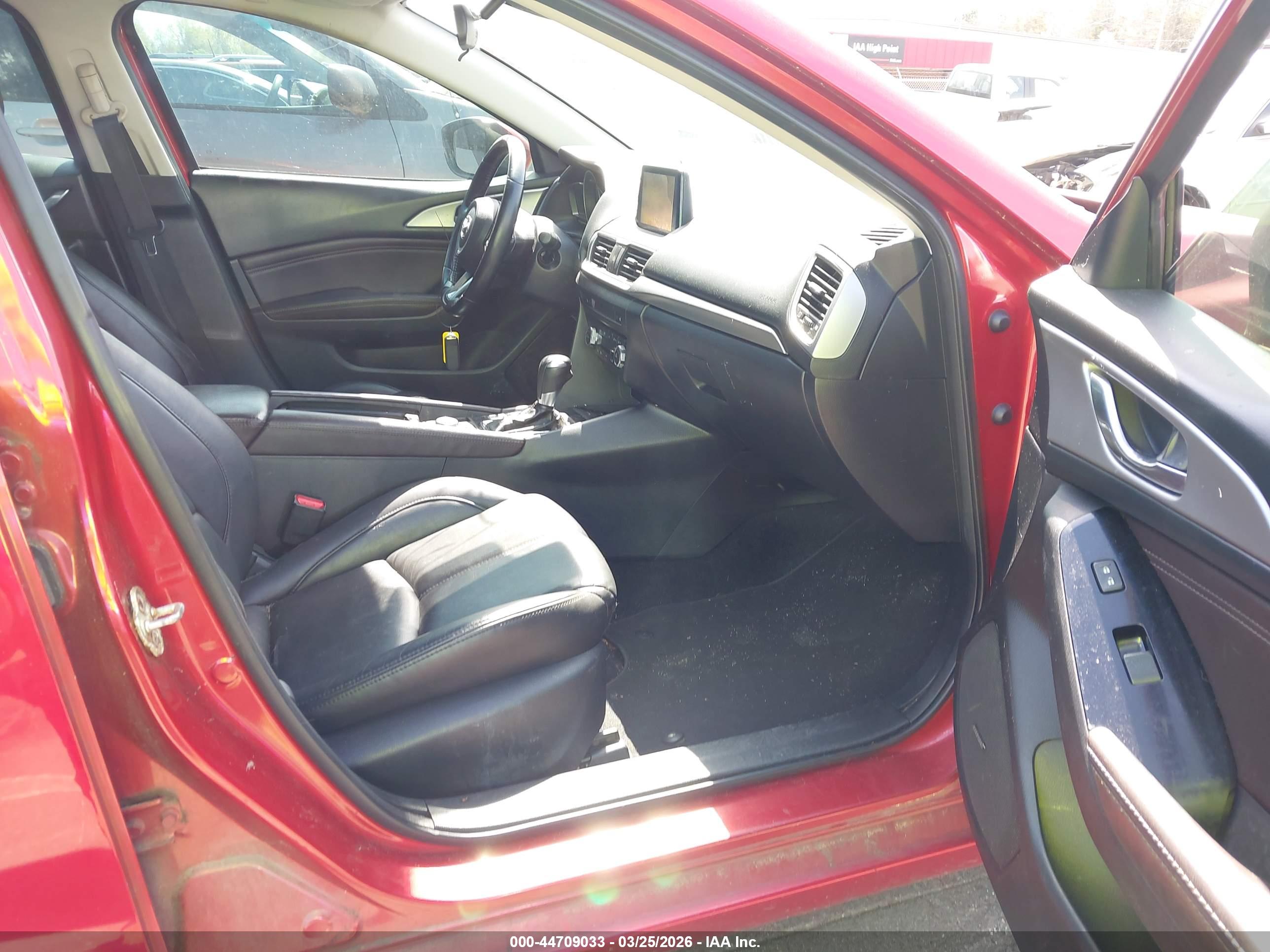 MAZDA MAZDA3 image 5