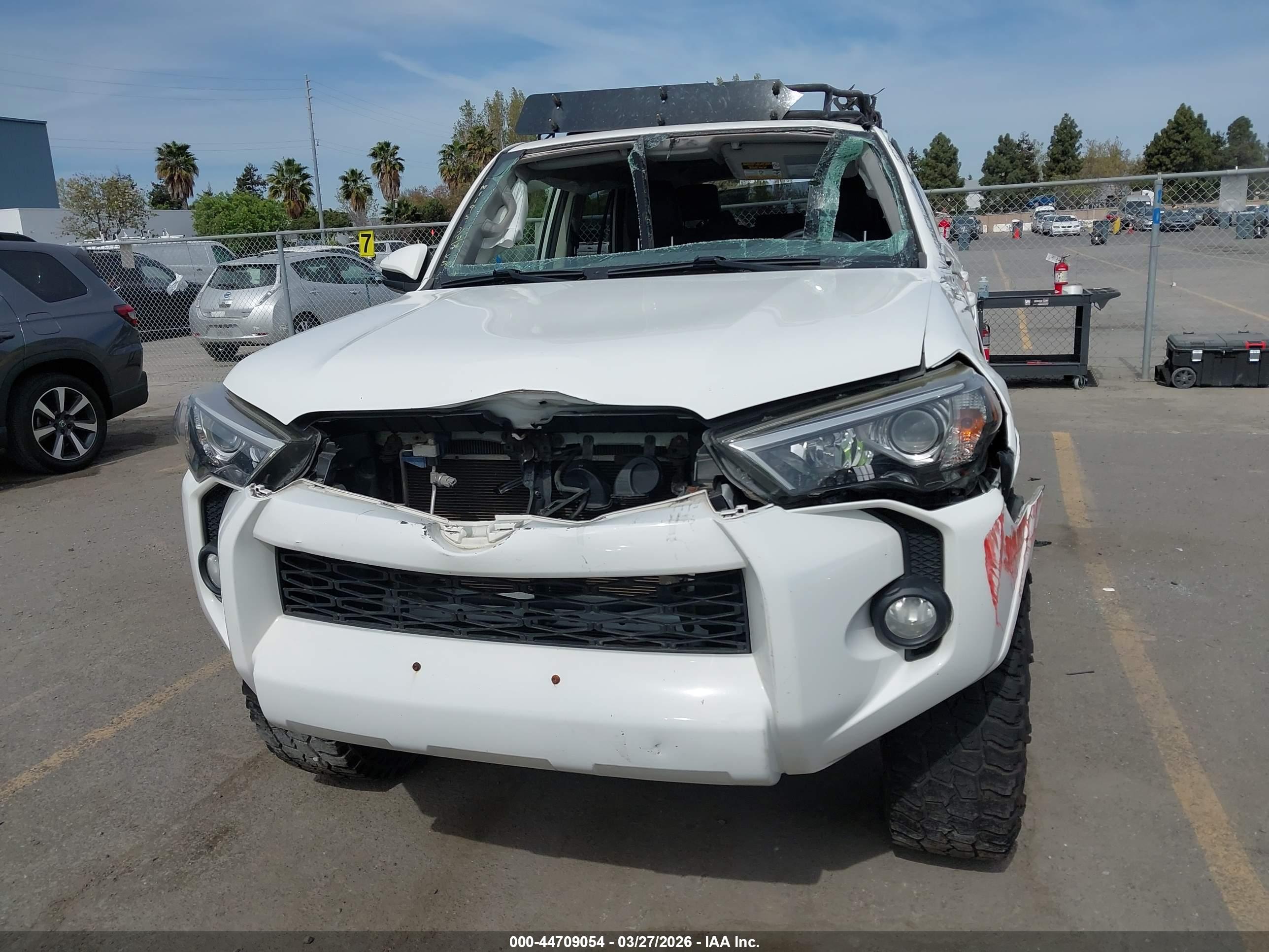 TOYOTA 4RUNNER image 6