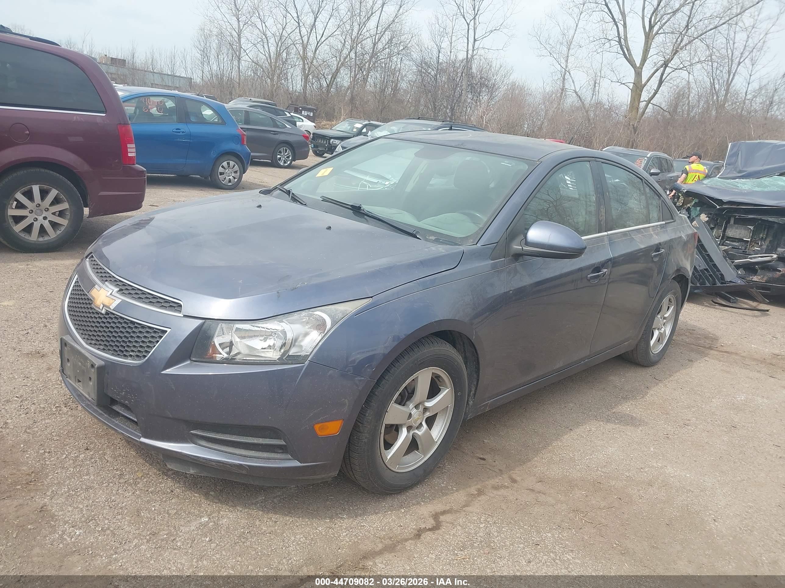 CHEVROLET CRUZE image 2
