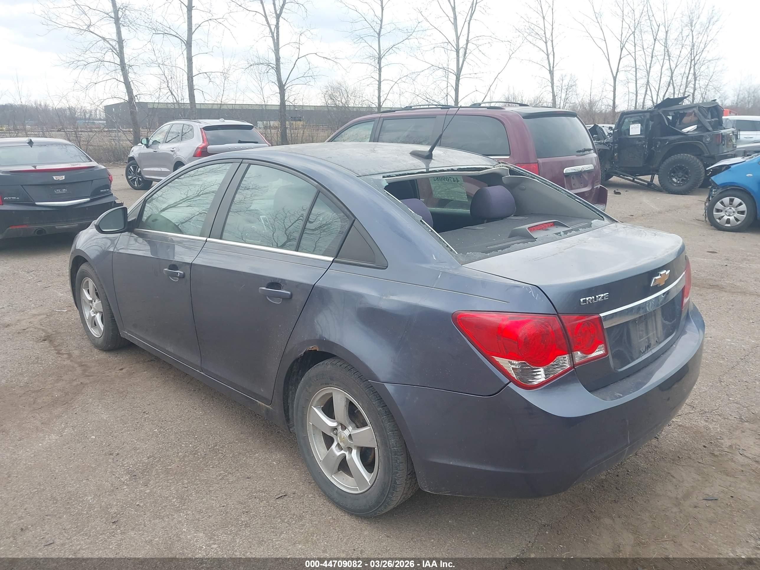 CHEVROLET CRUZE image 3
