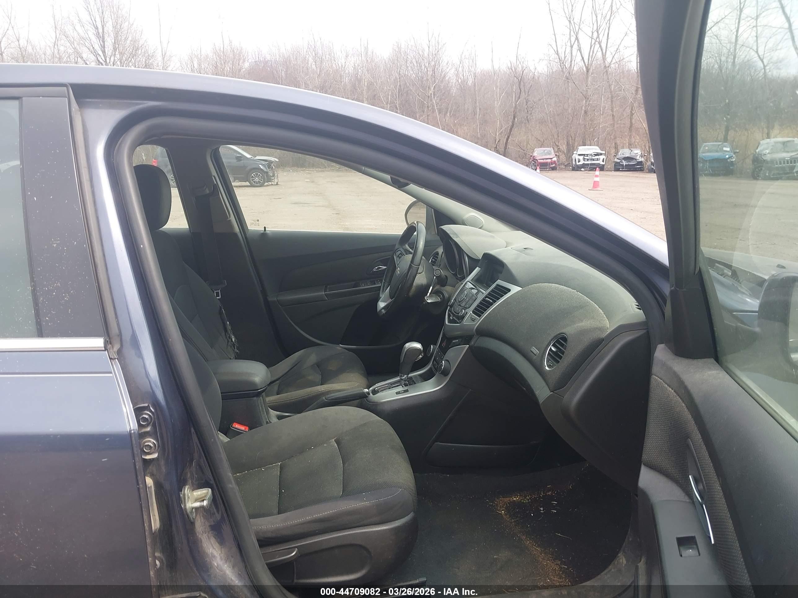 CHEVROLET CRUZE image 5