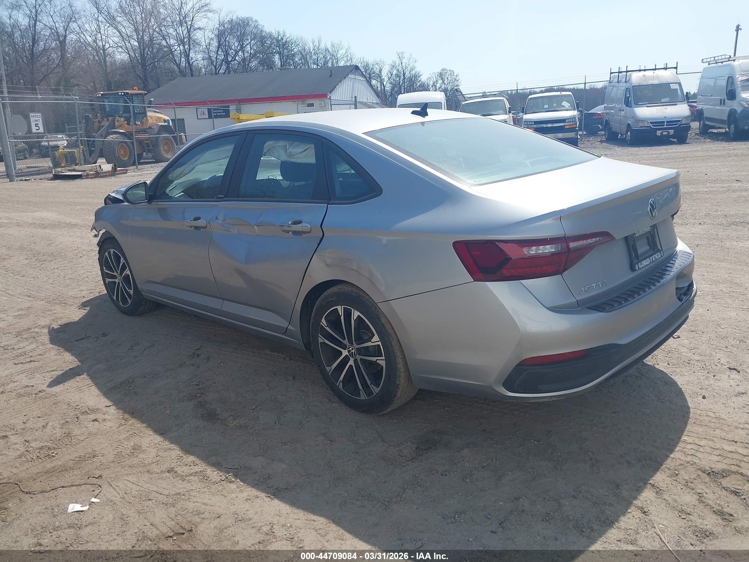 VOLKSWAGEN JETTA image 3