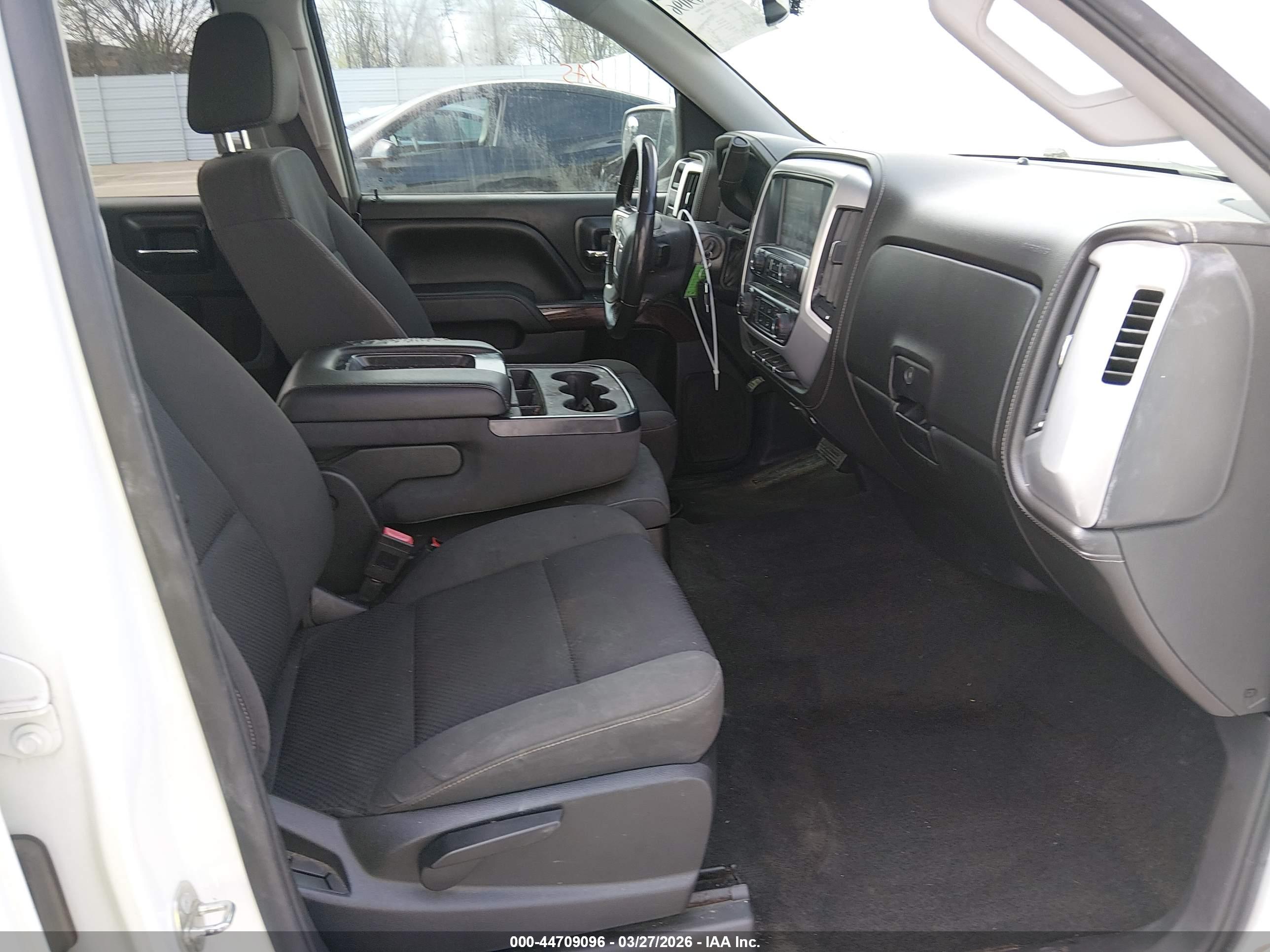 GMC SIERRA image 5