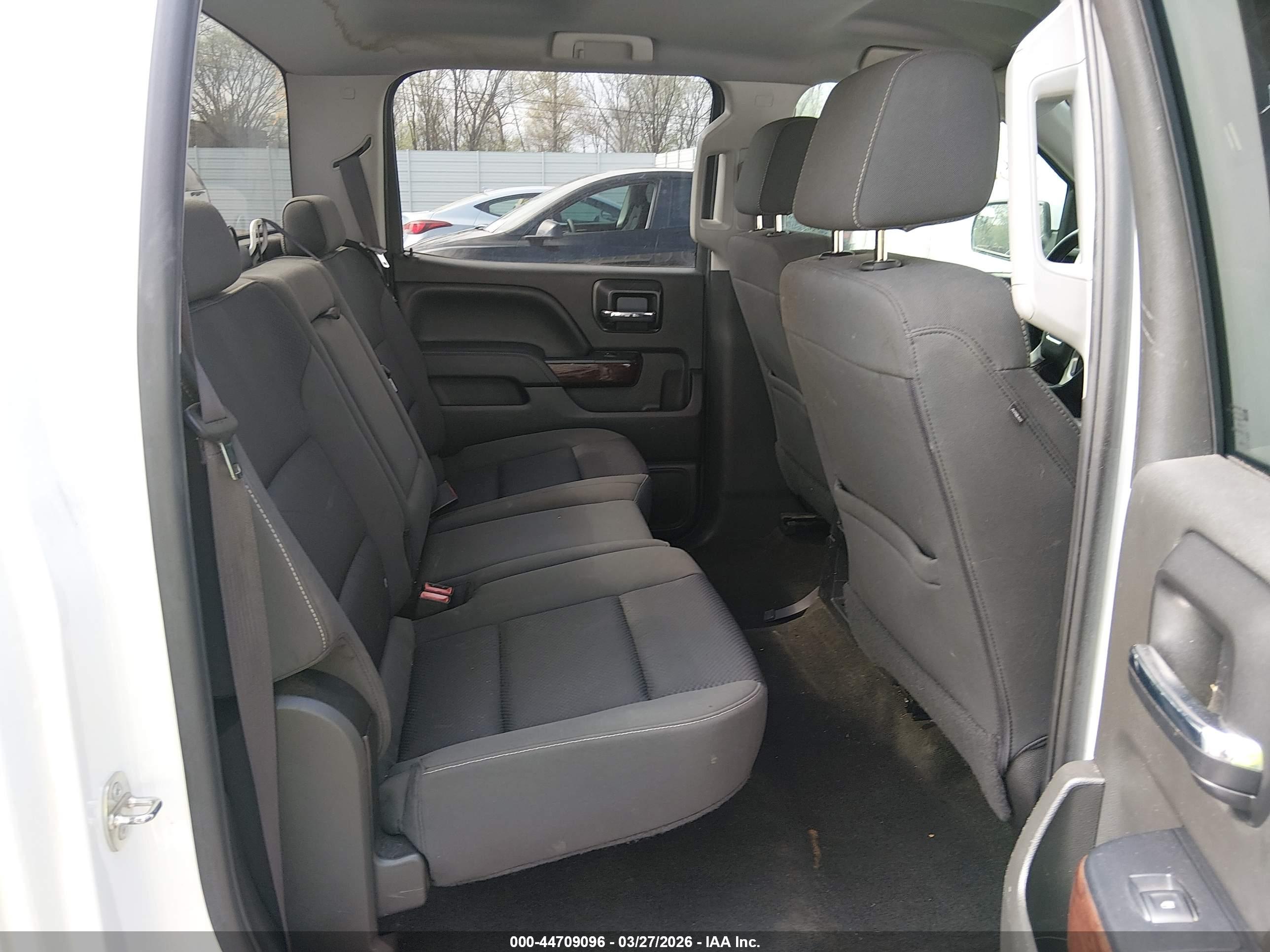 GMC SIERRA image 8