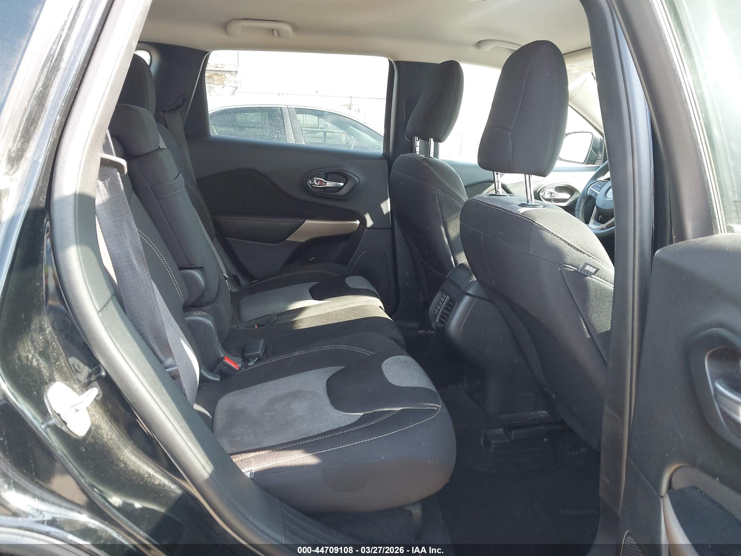 JEEP CHEROKEE image 8