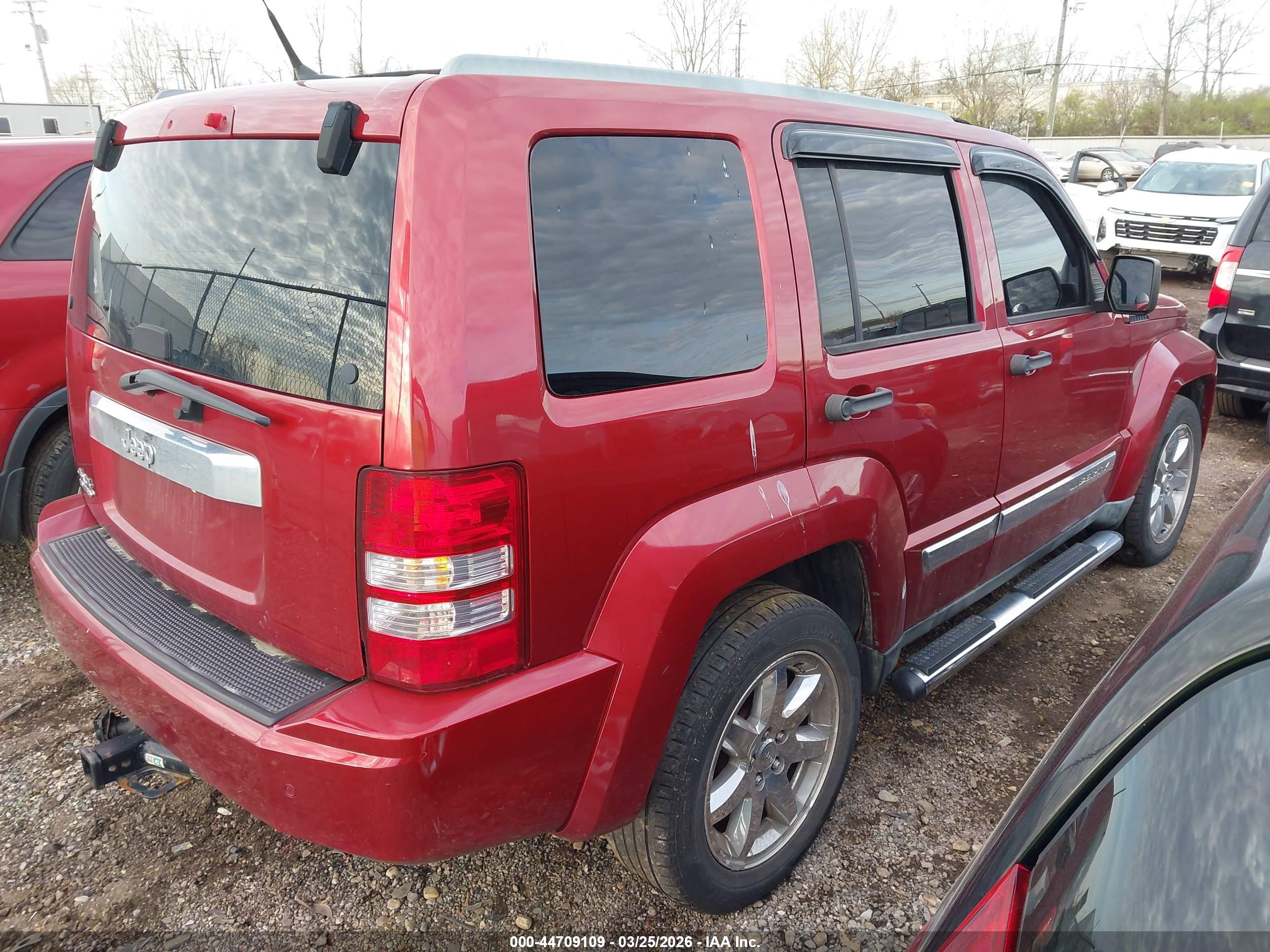 JEEP LIBERTY image 4