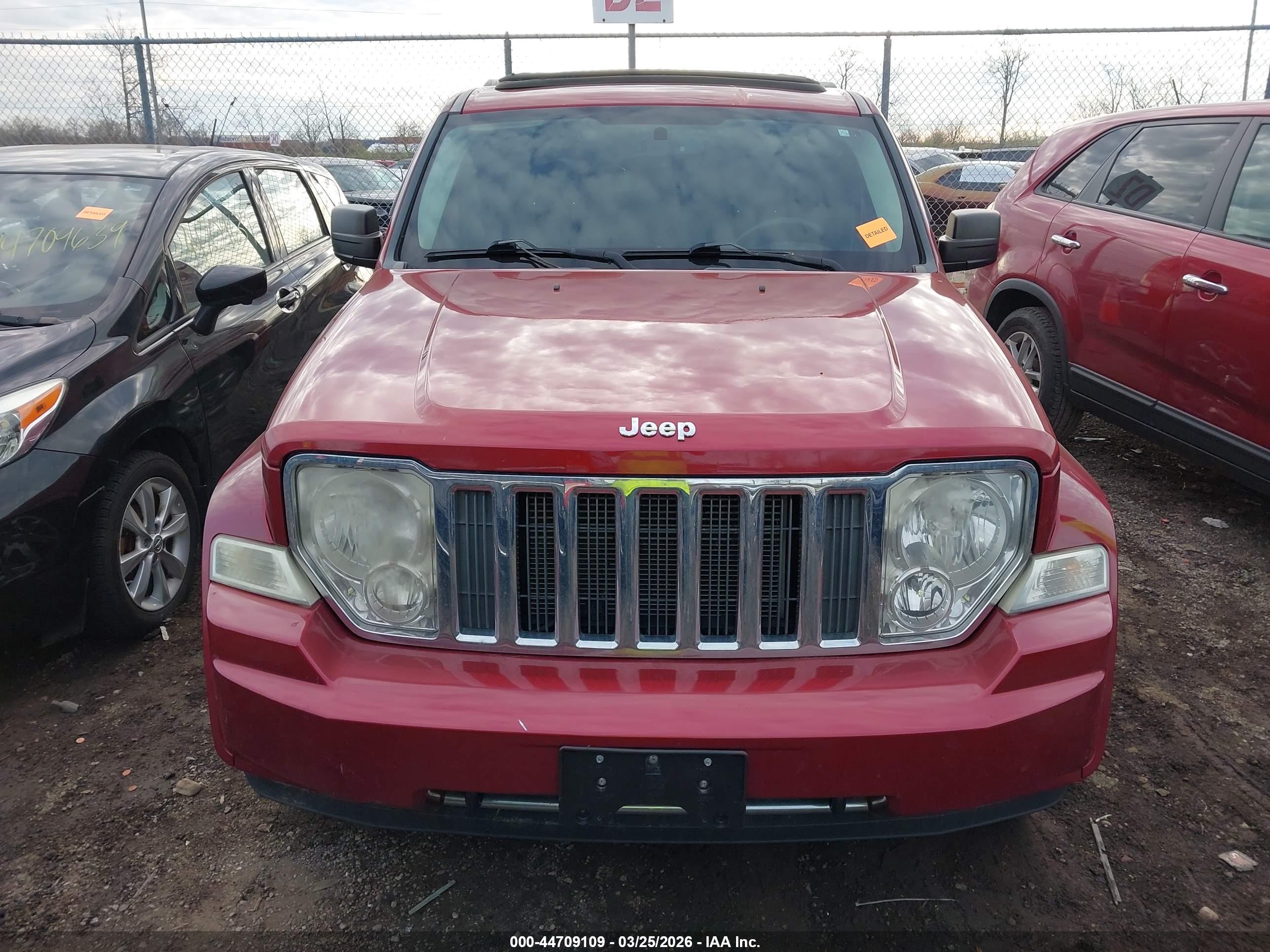 JEEP LIBERTY image 6