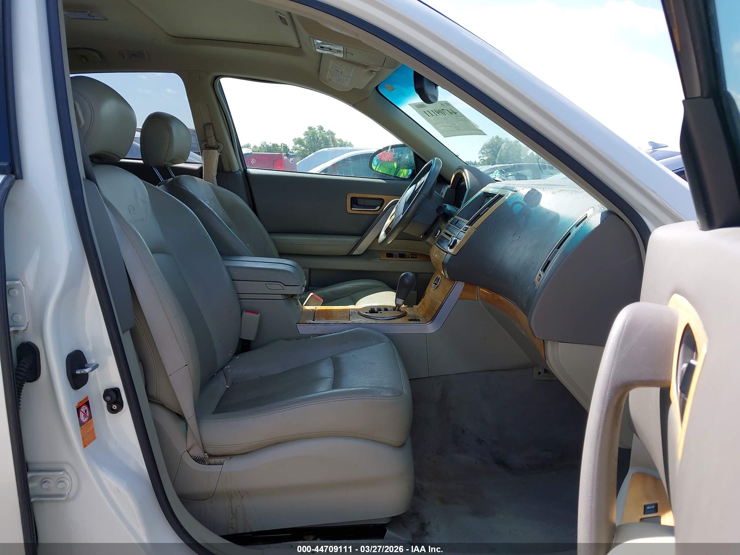 INFINITI FX35 image 5