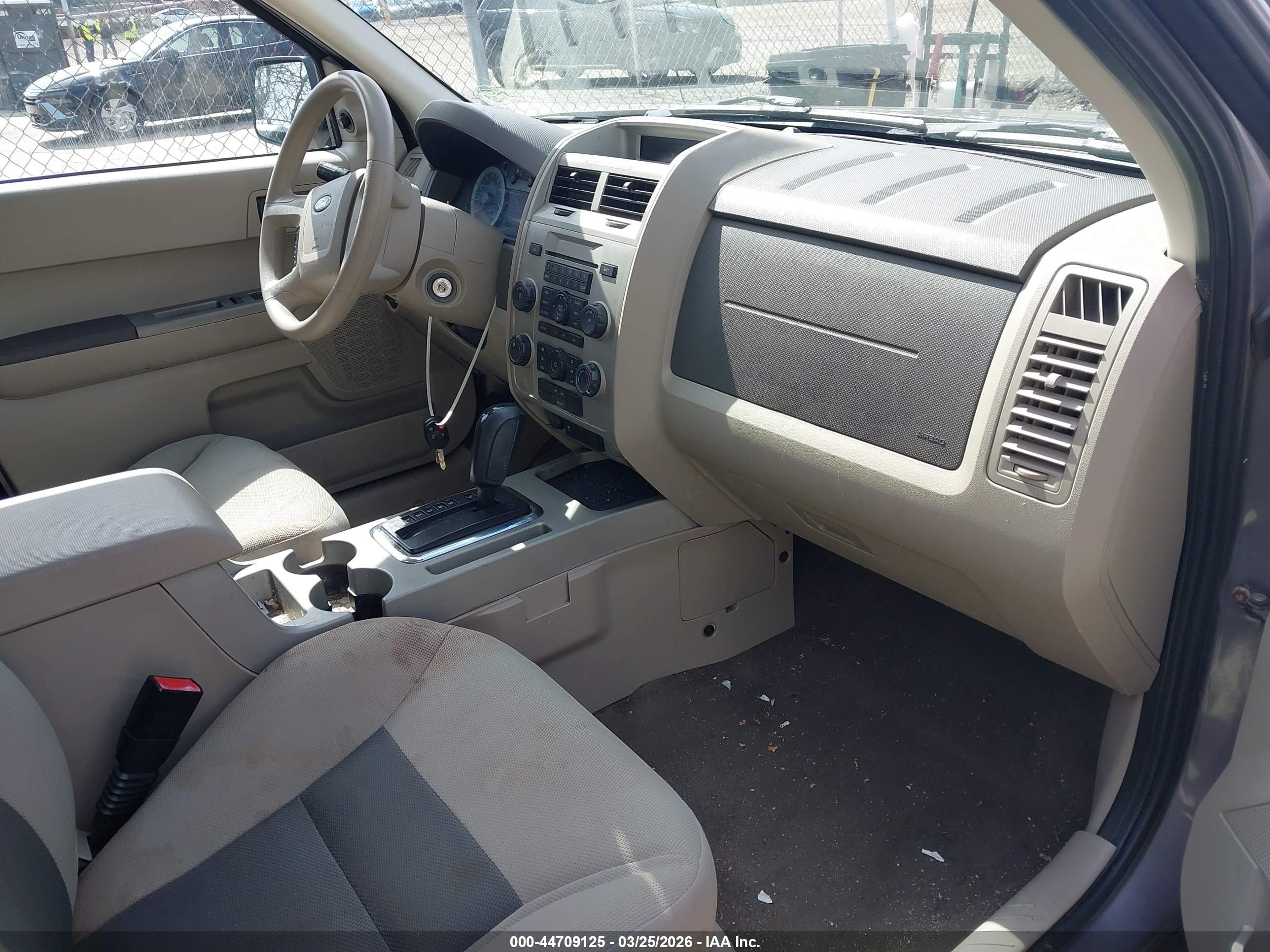 FORD ESCAPE image 5