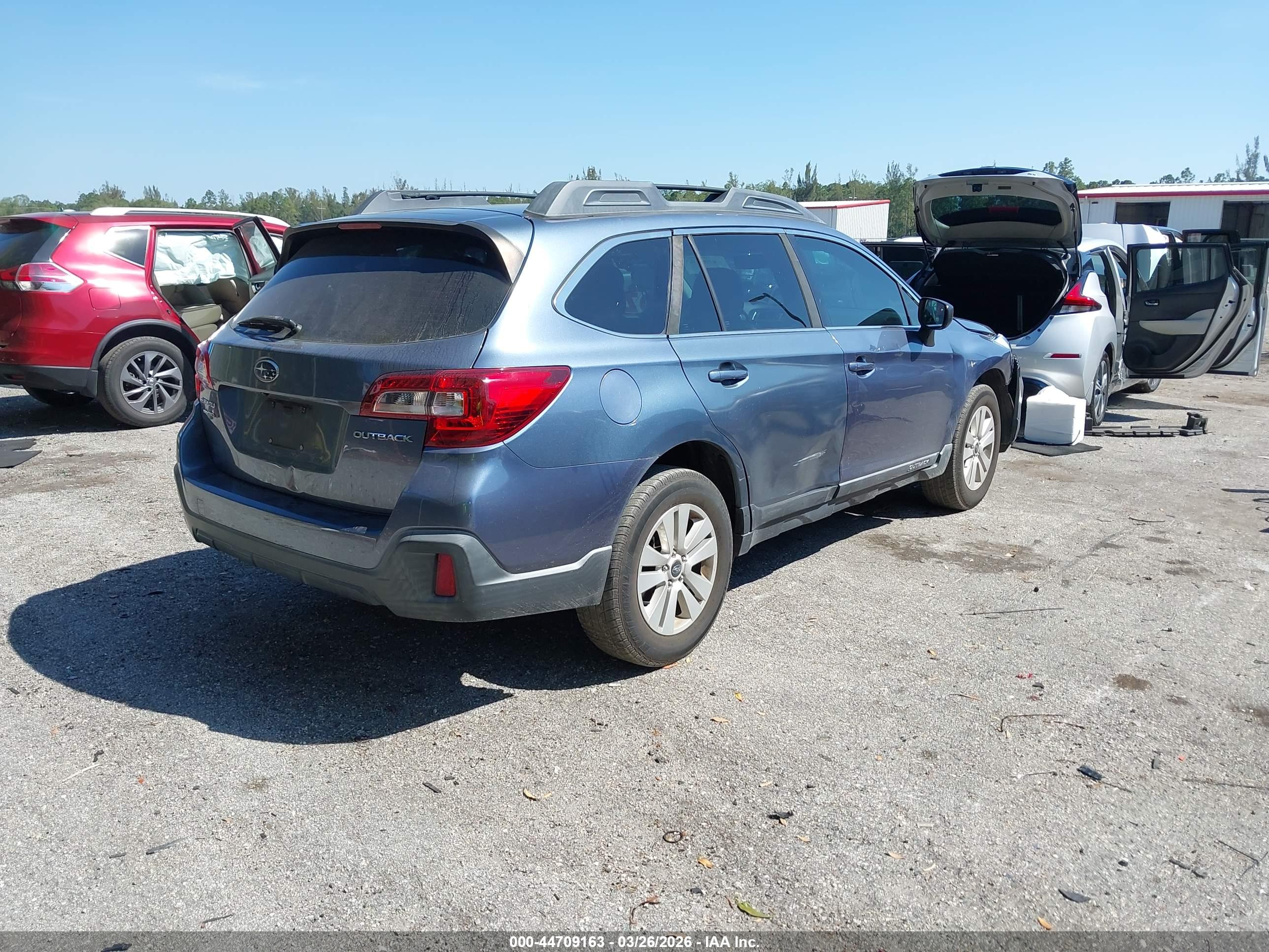 SUBARU OUTBACK image 4