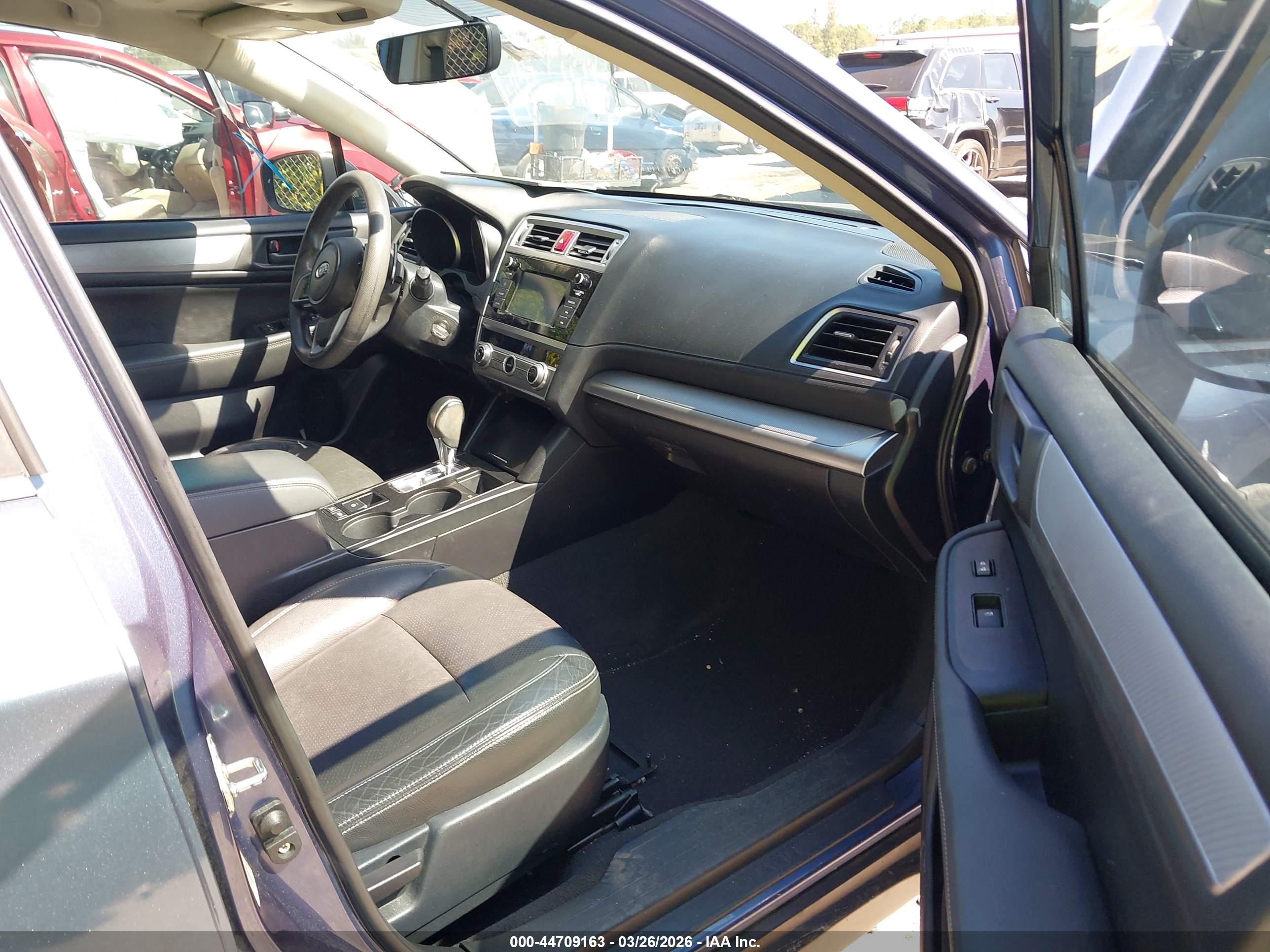 SUBARU OUTBACK image 5