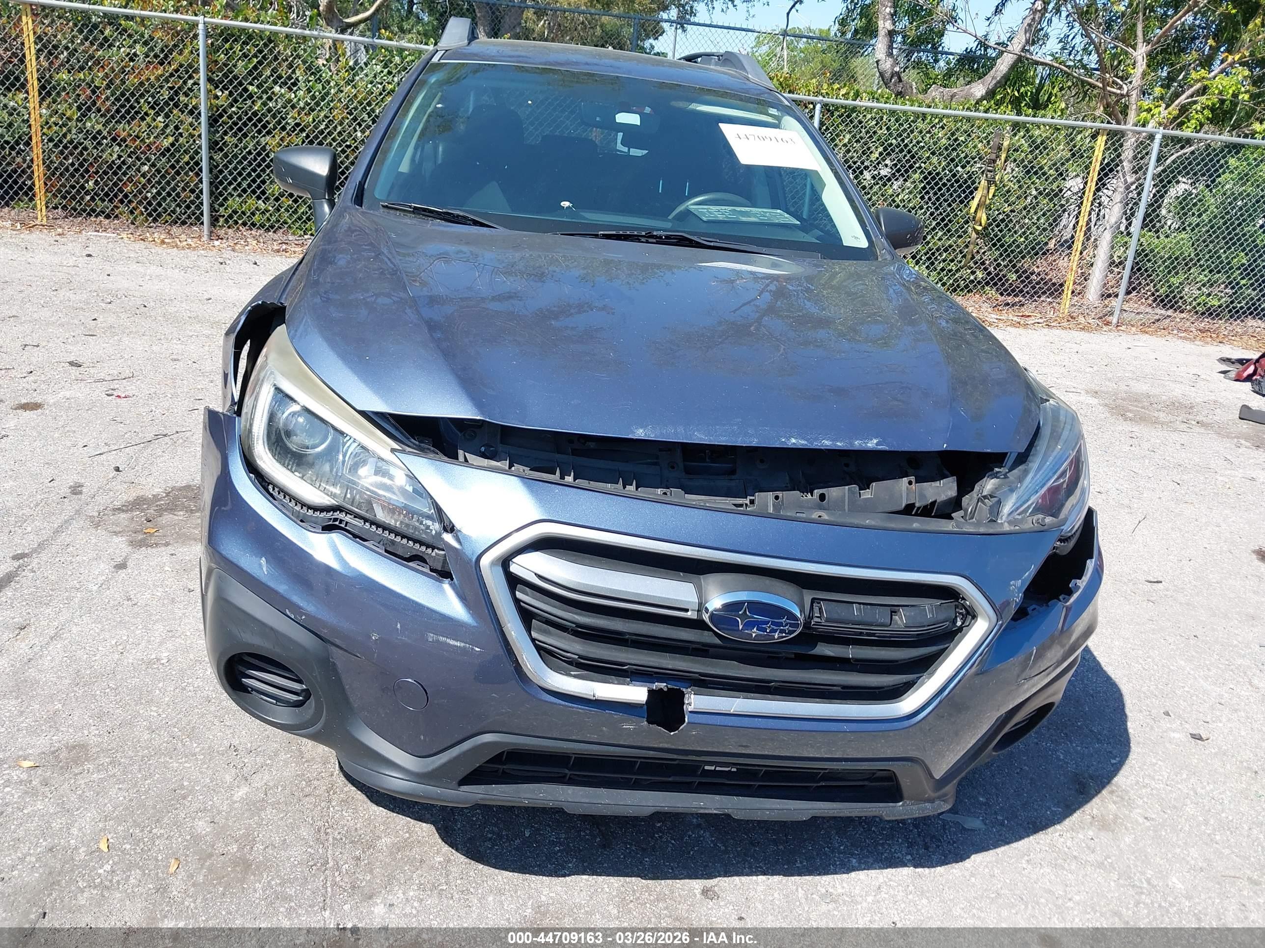 SUBARU OUTBACK image 6