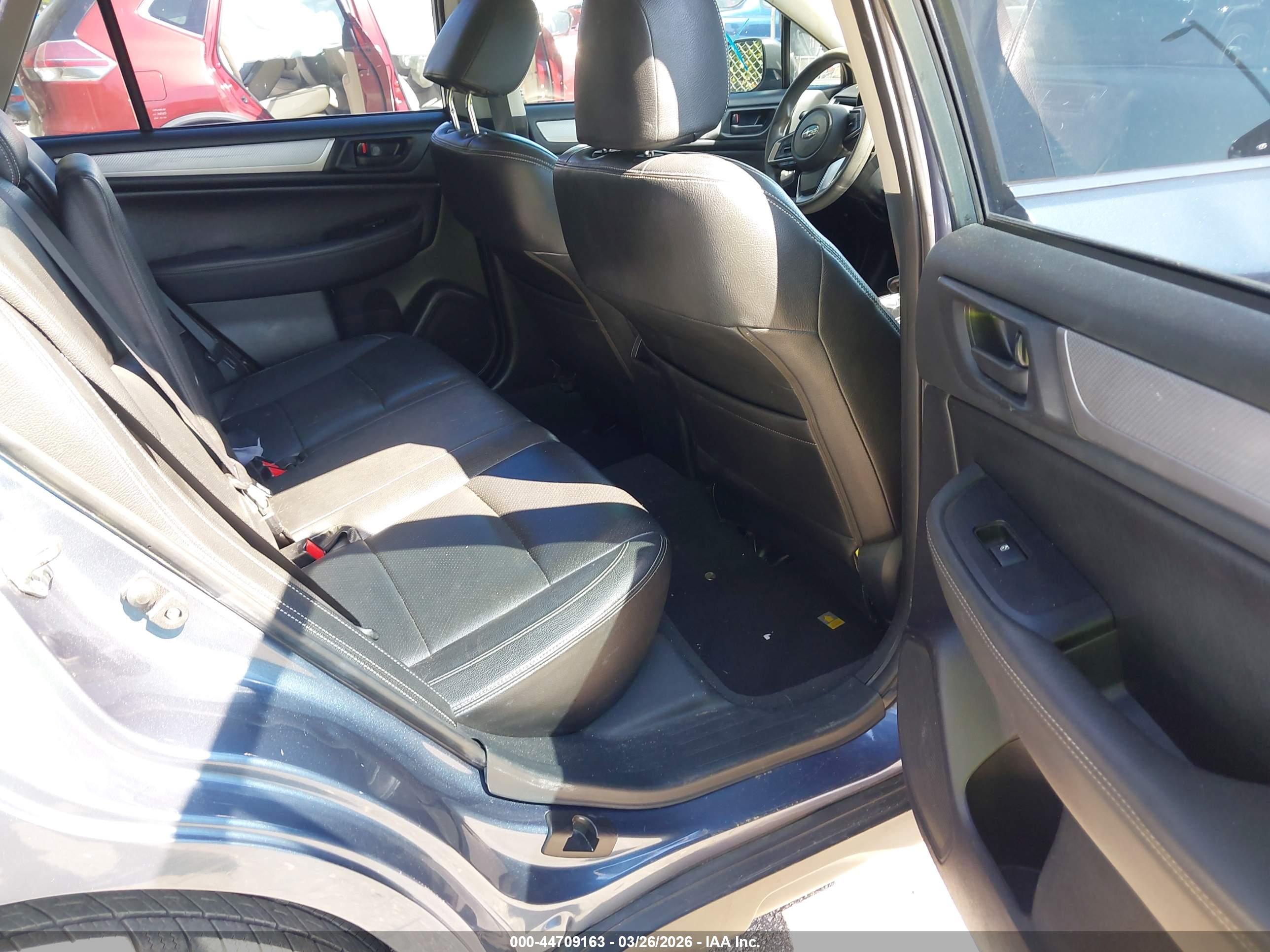 SUBARU OUTBACK image 8