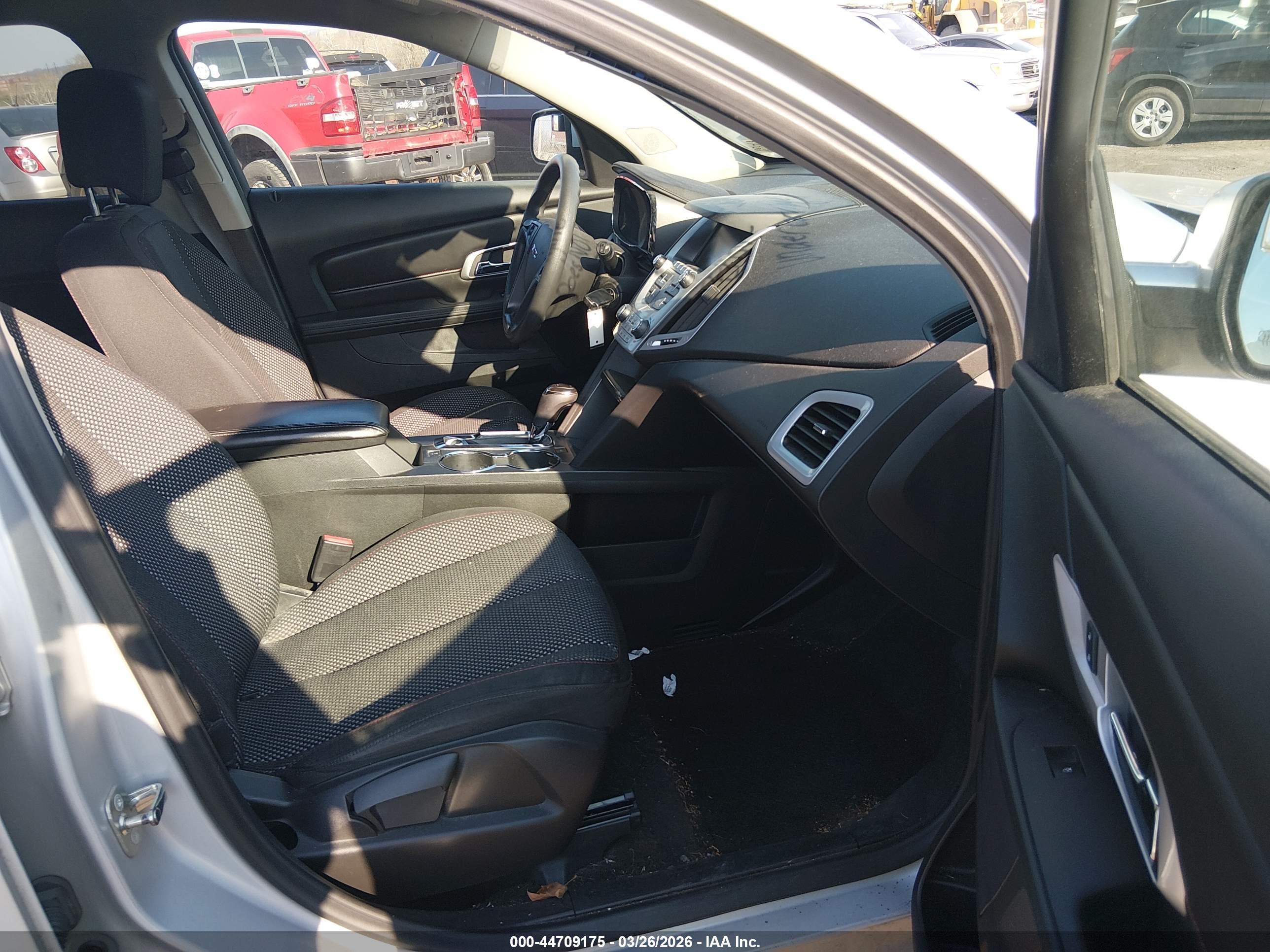 GMC TERRAIN image 5