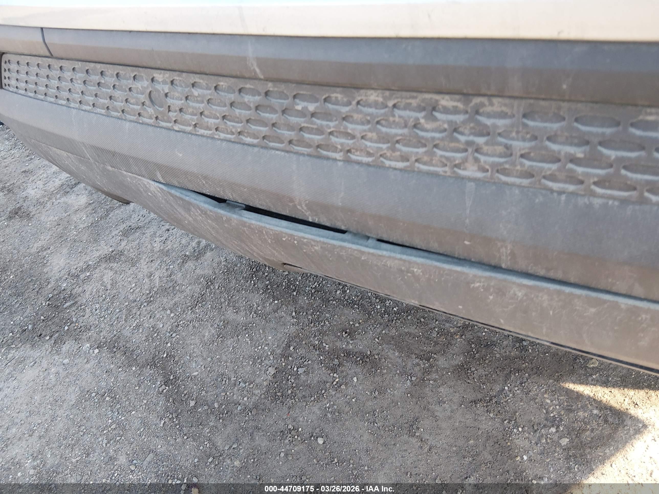GMC TERRAIN image 6