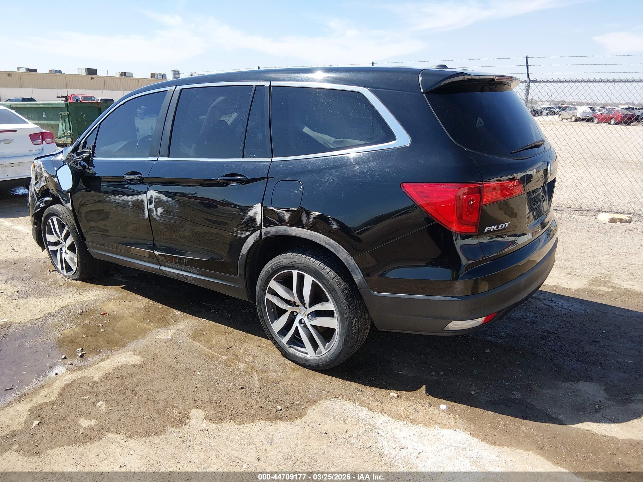 HONDA PILOT image 3