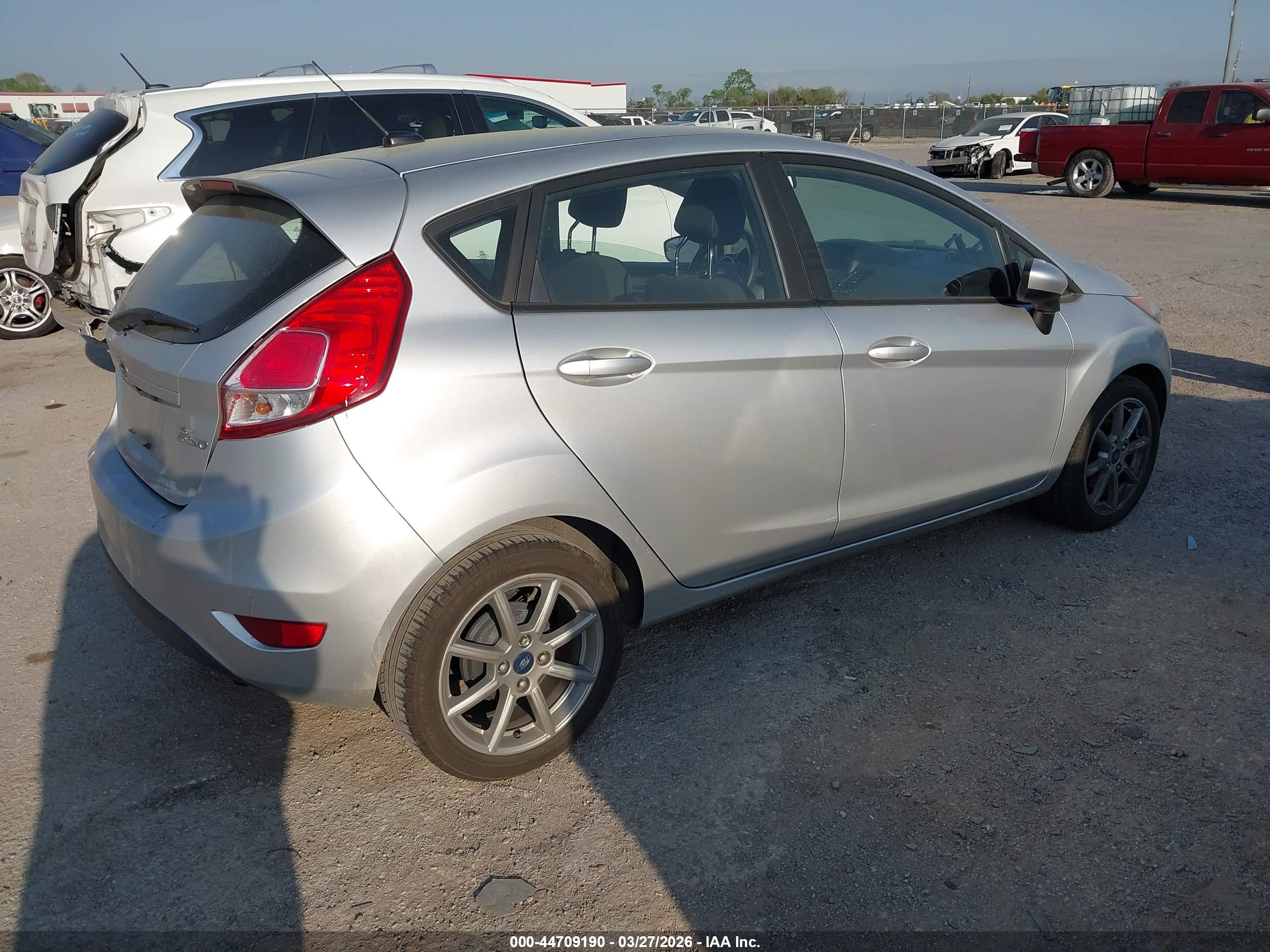 FORD FIESTA image 4