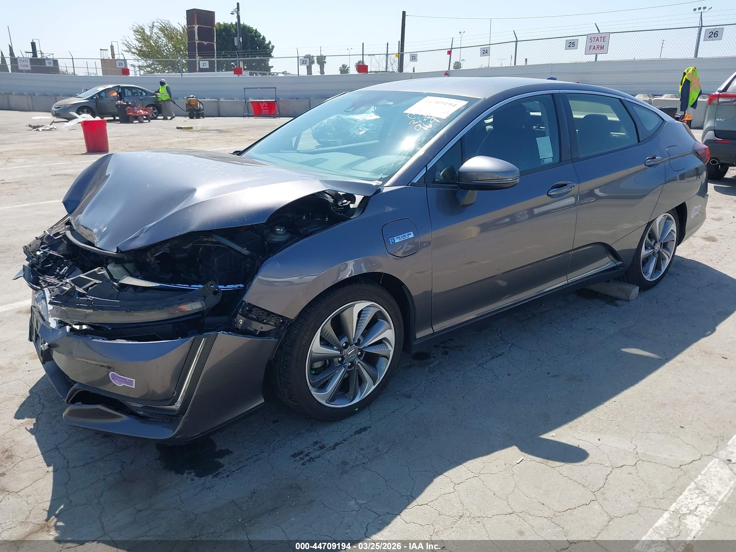 HONDA CLARITY image 2