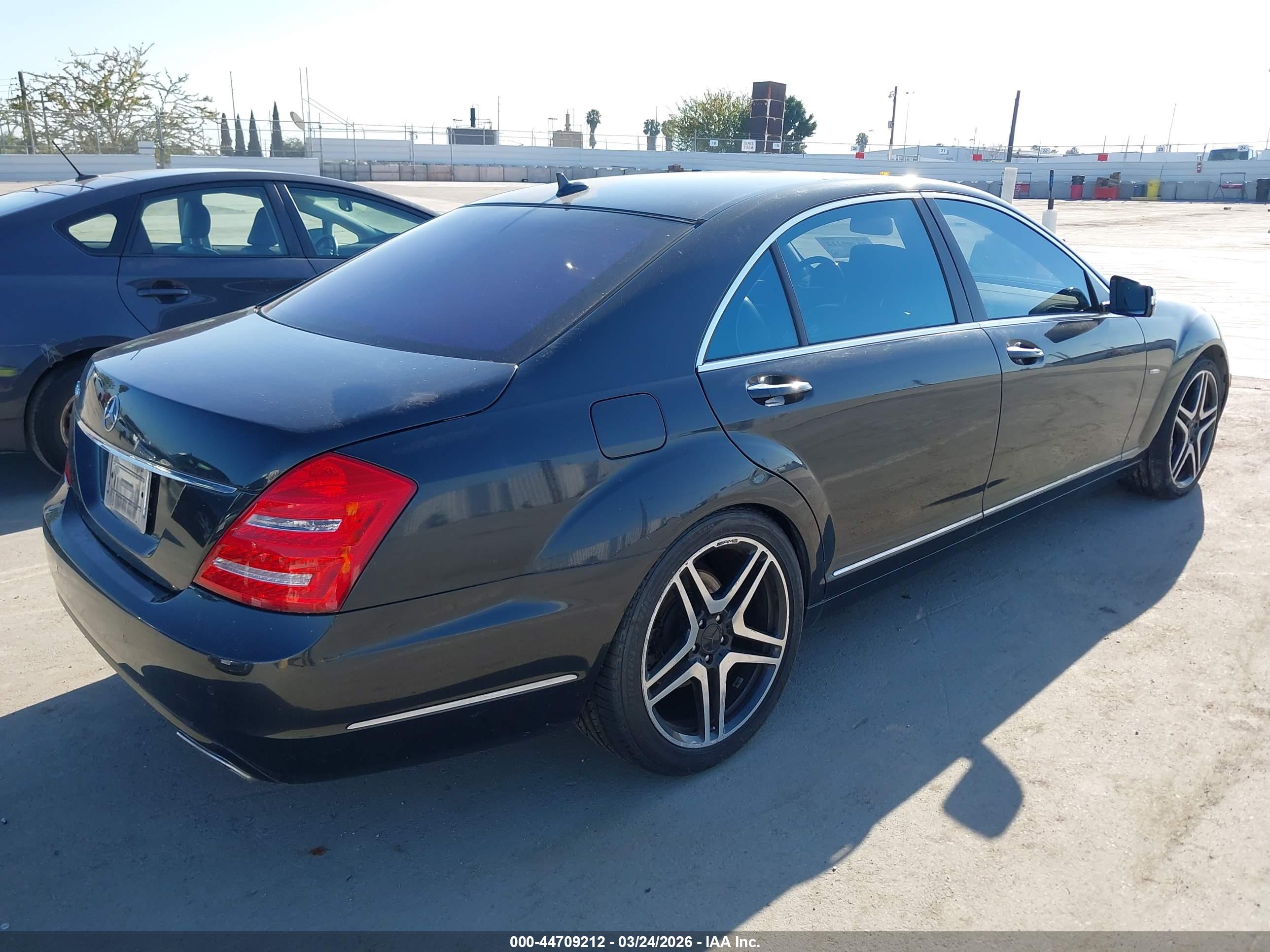 MERCEDES-BENZ S image 4