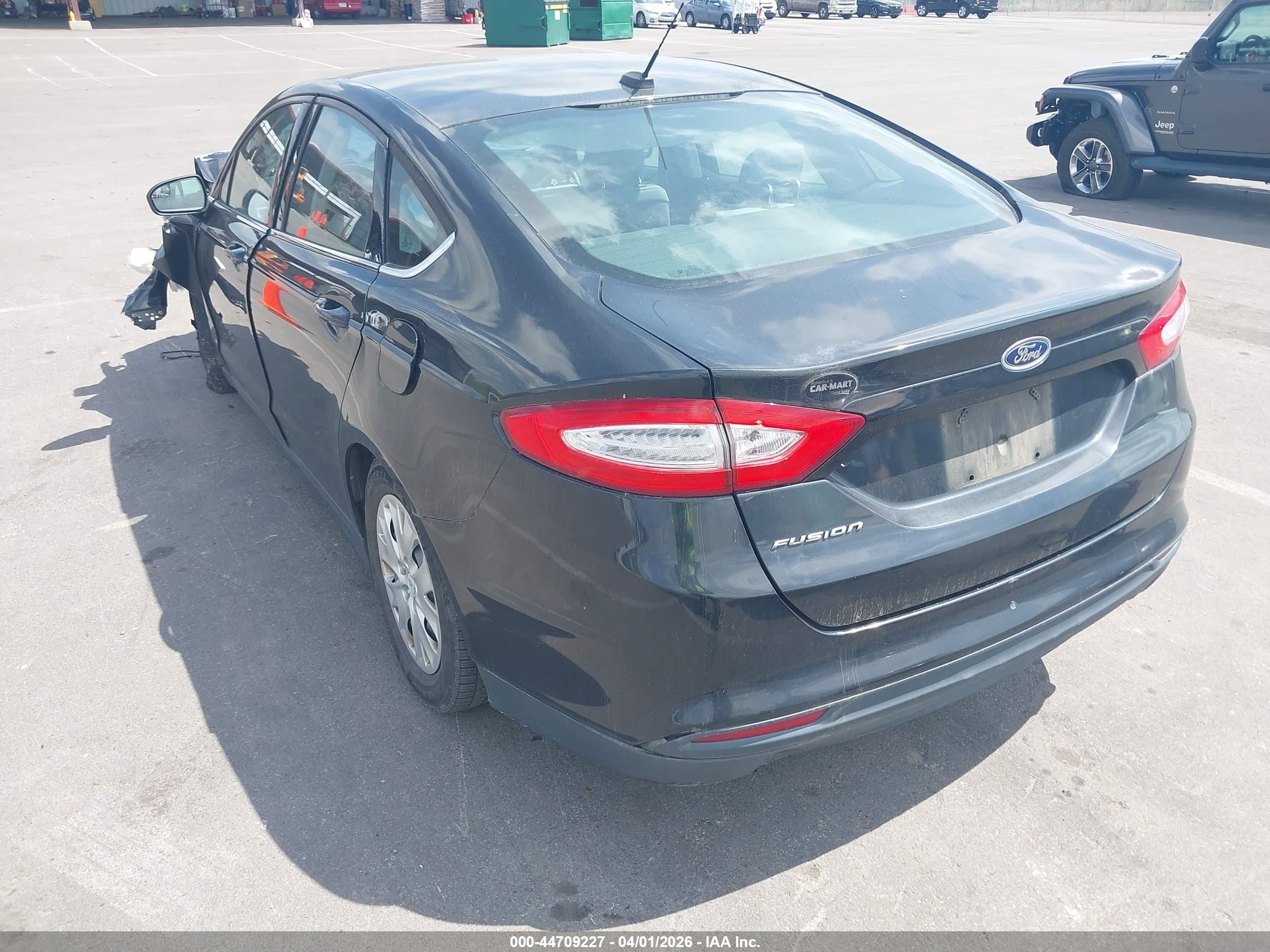 FORD FUSION image 3