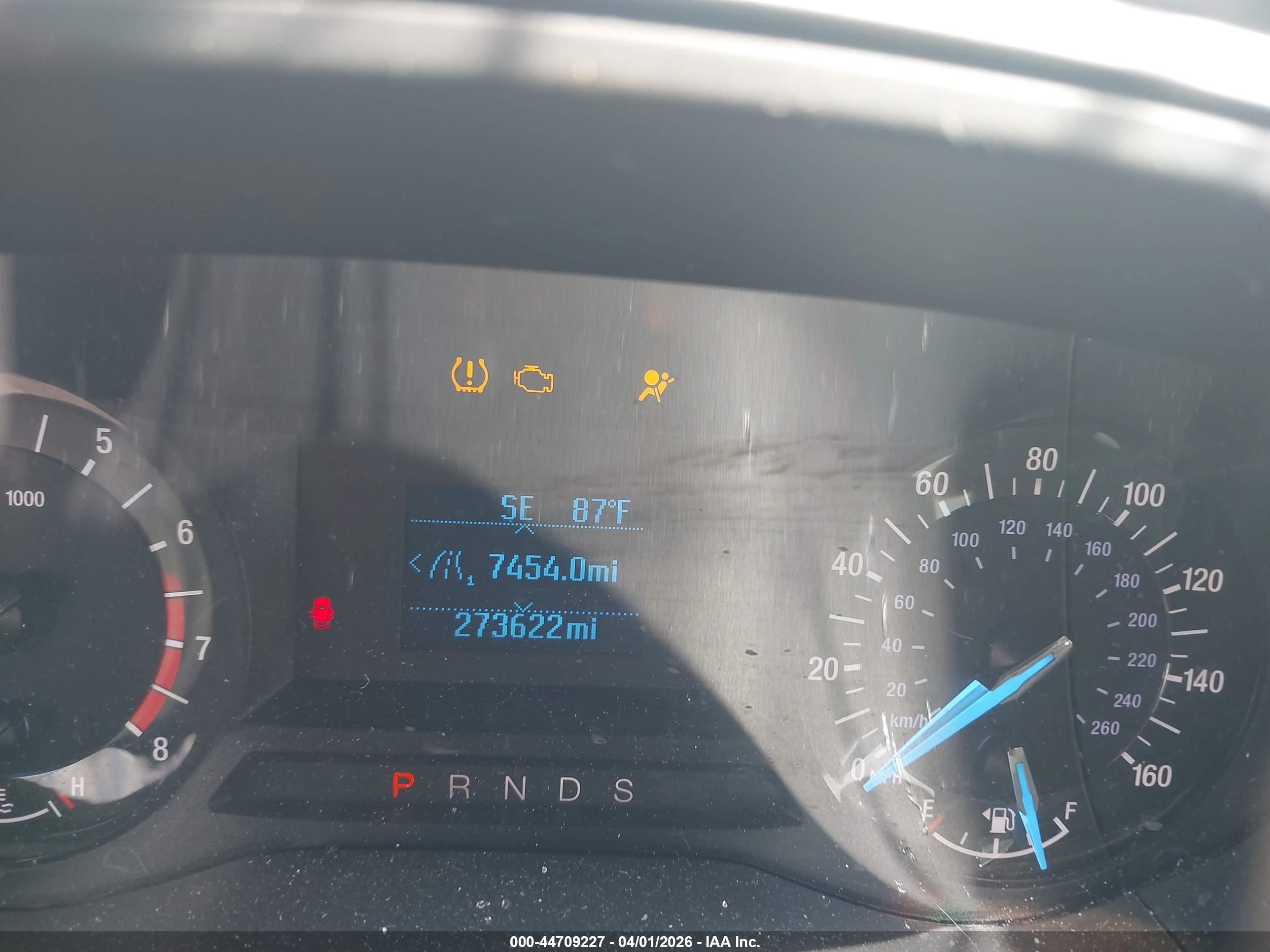 FORD FUSION image 7