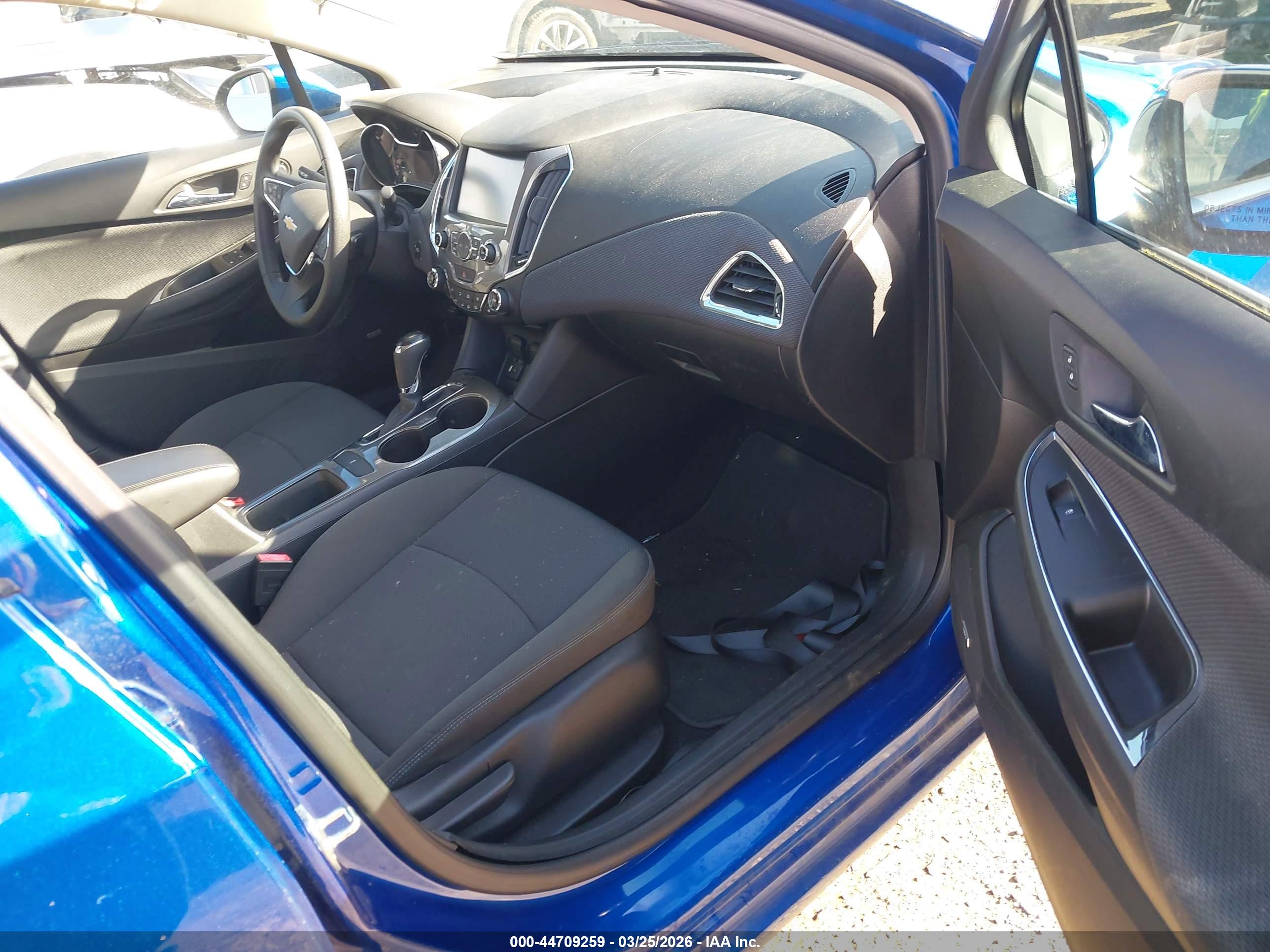 CHEVROLET CRUZE image 5