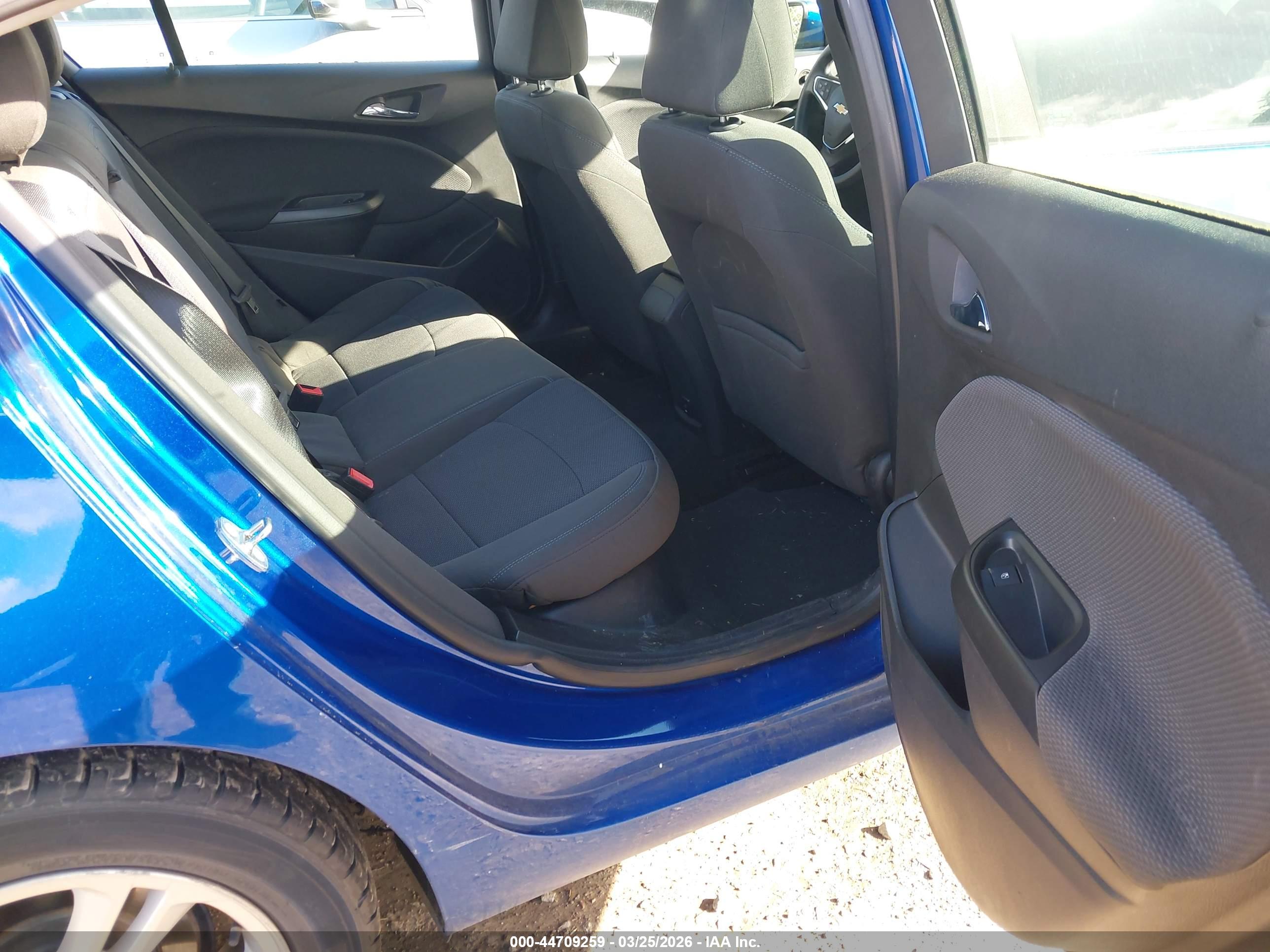 CHEVROLET CRUZE image 8