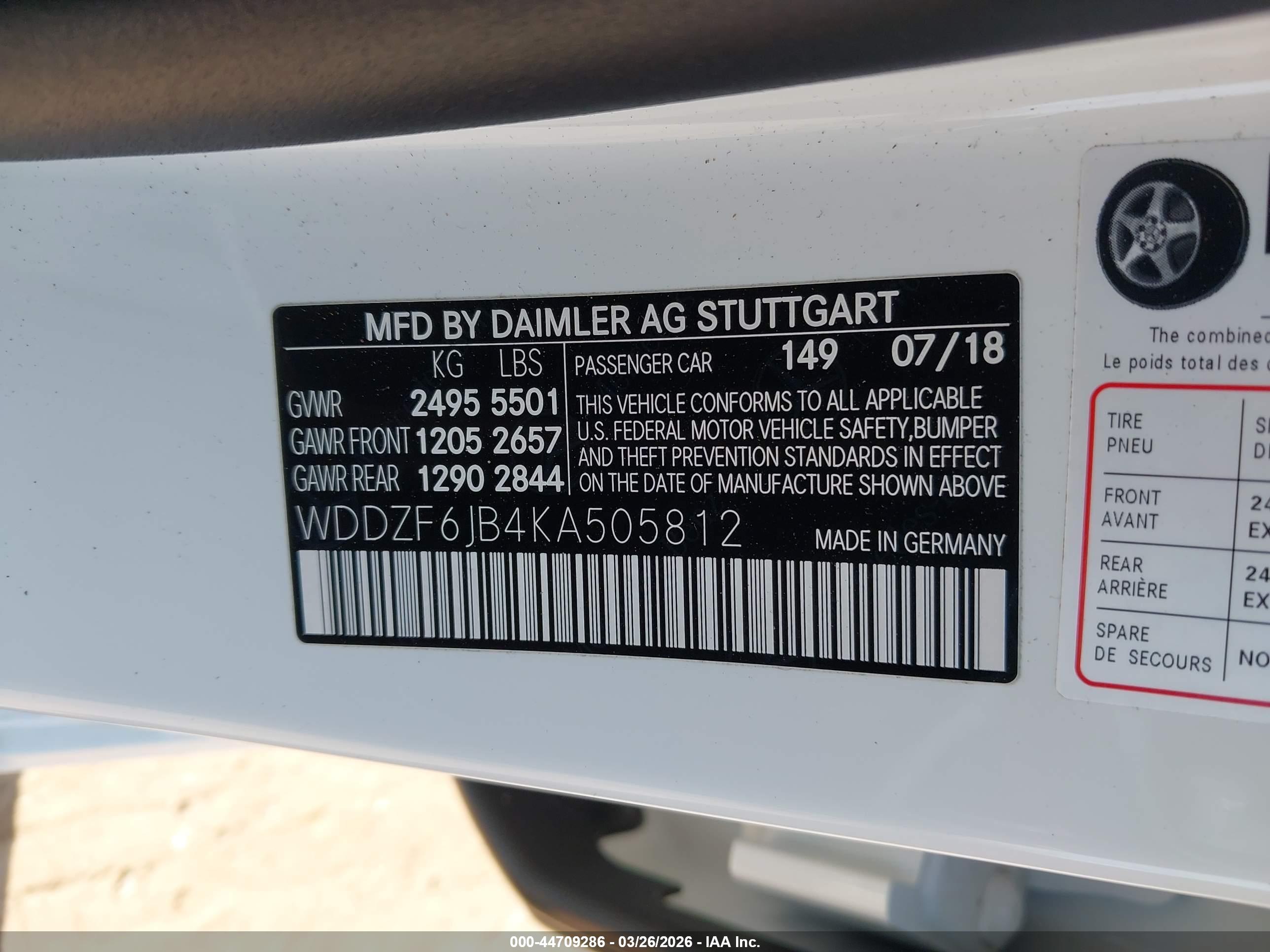 MERCEDES-BENZ E image 9