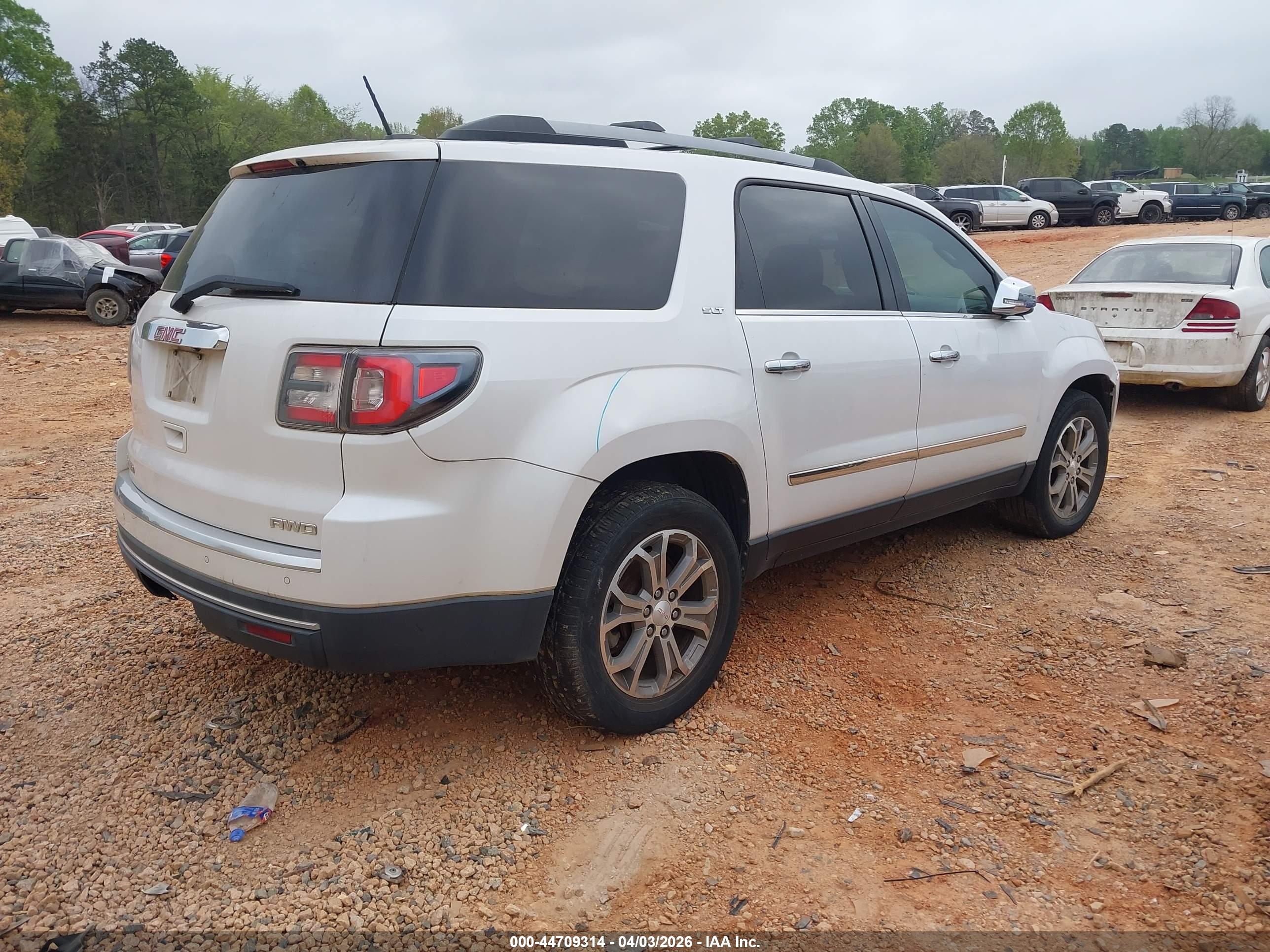 GMC ACADIA image 4