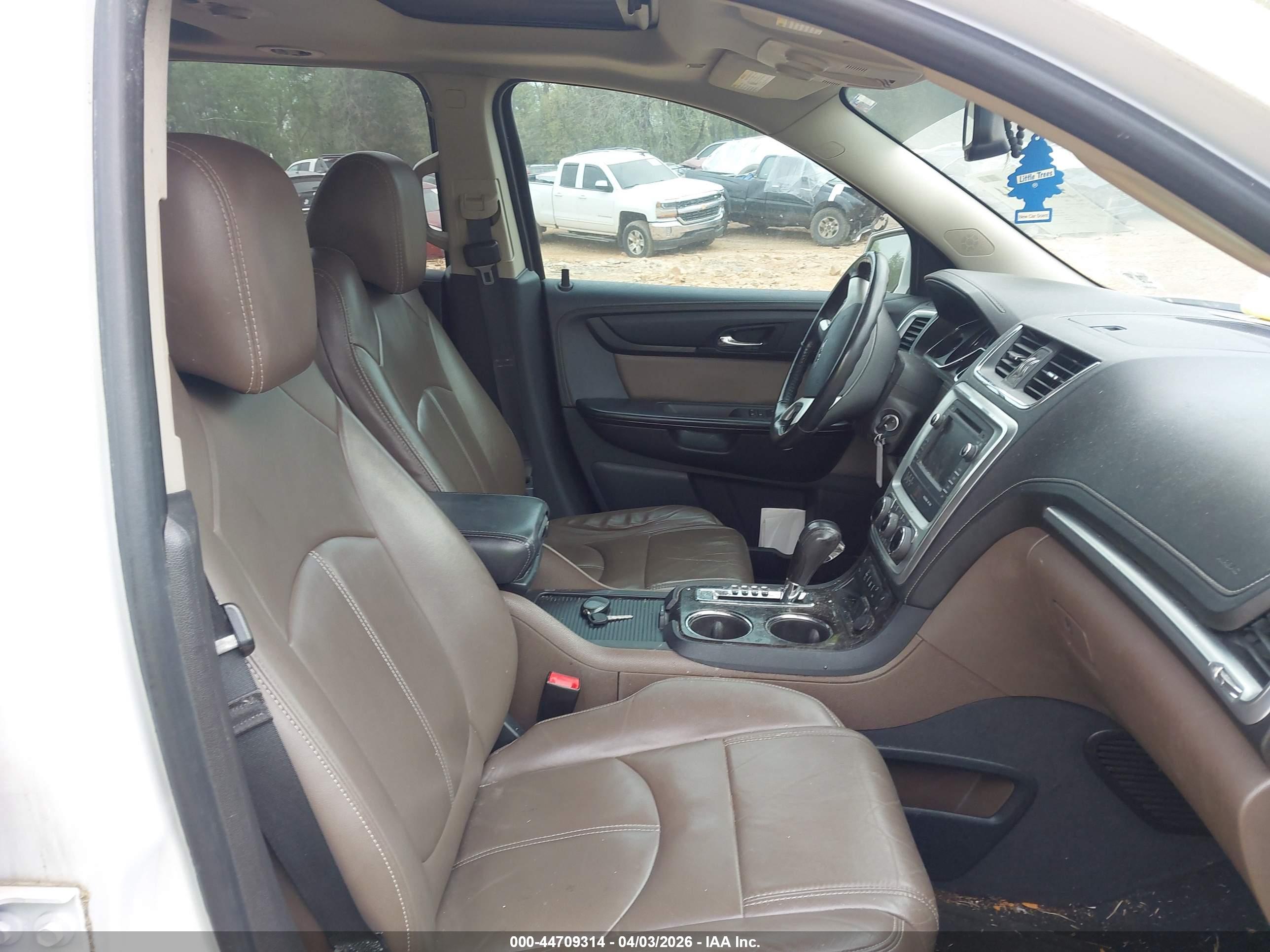 GMC ACADIA image 5