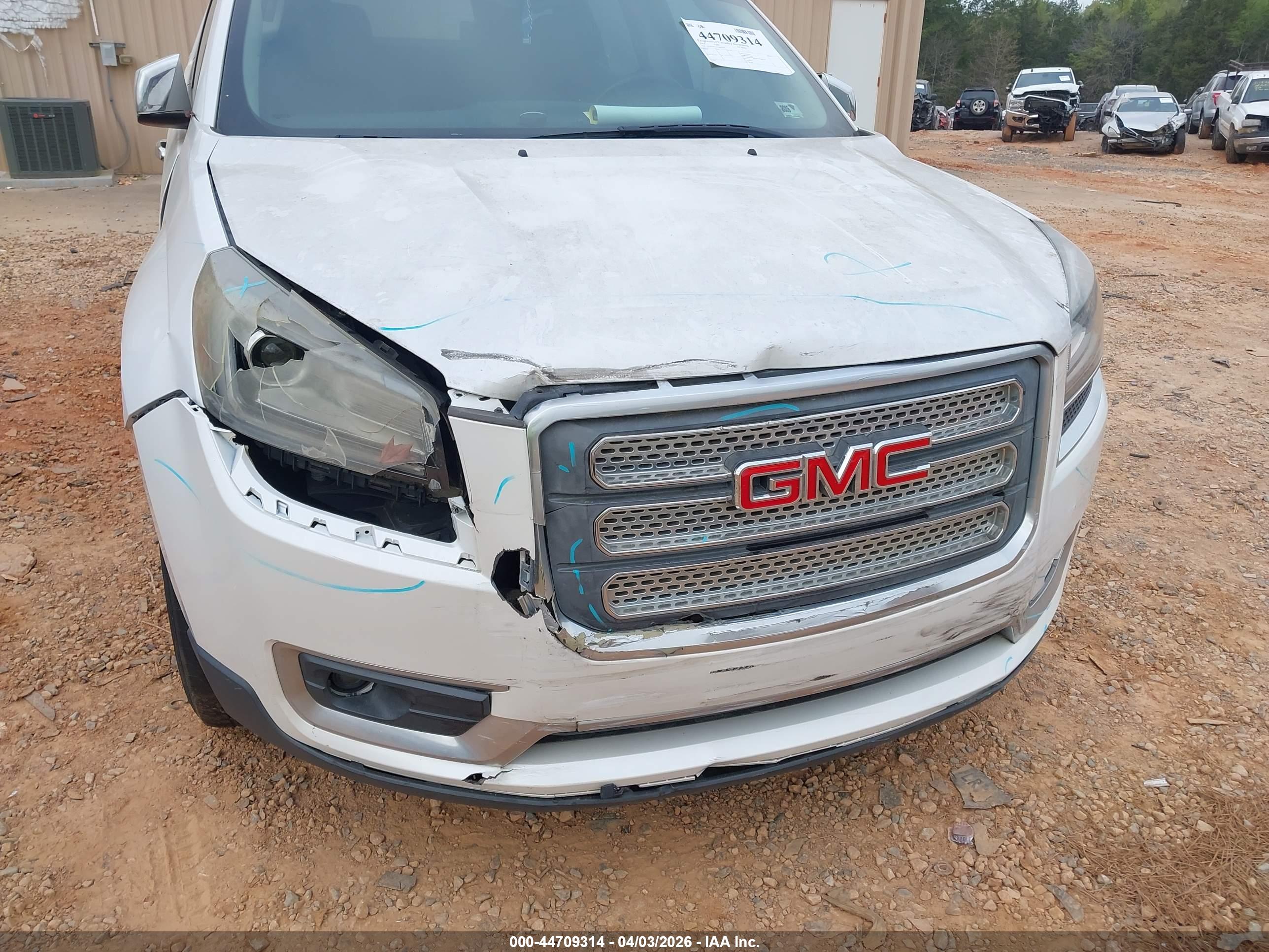 GMC ACADIA image 6