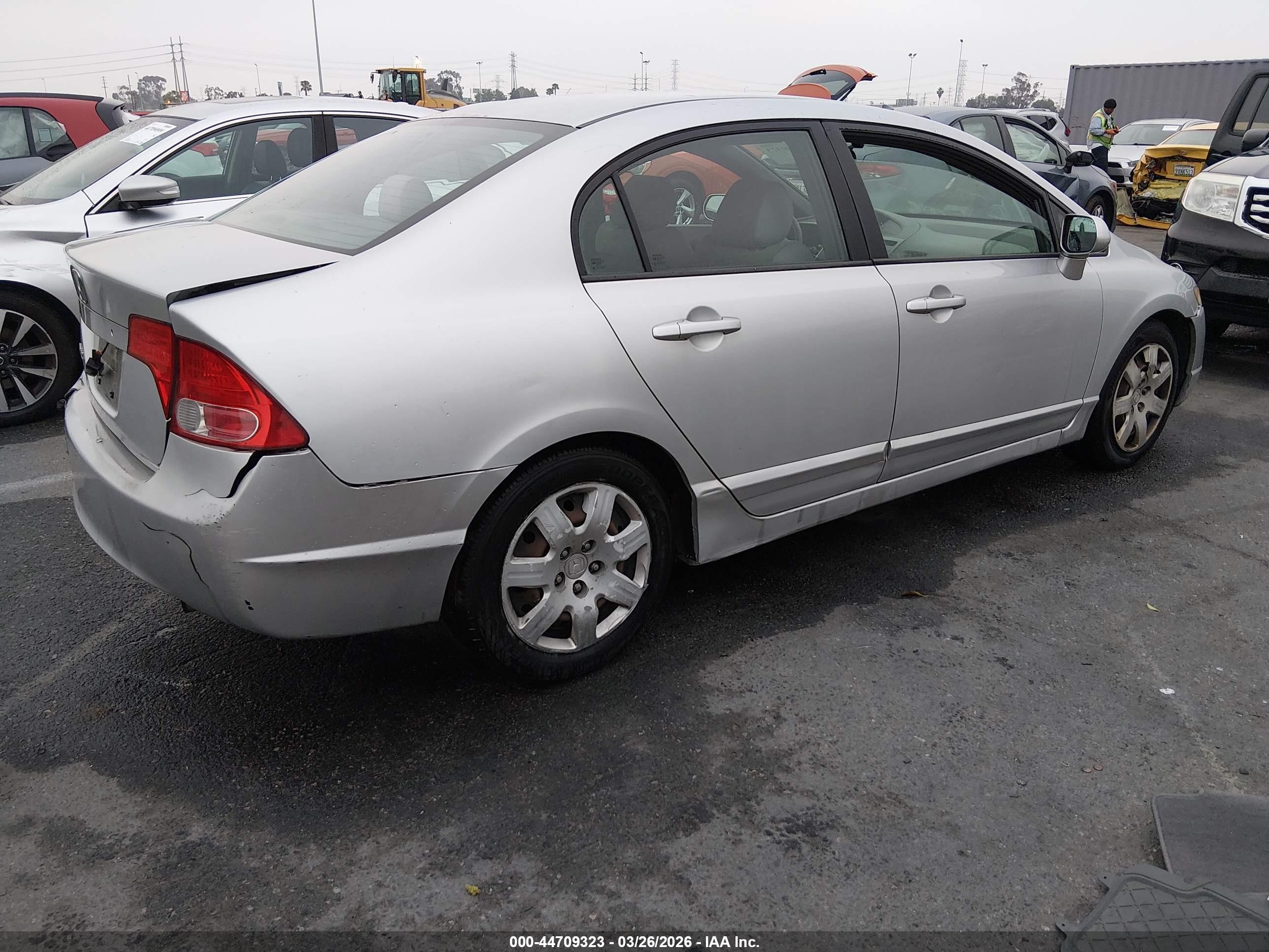 HONDA CIVIC image 4
