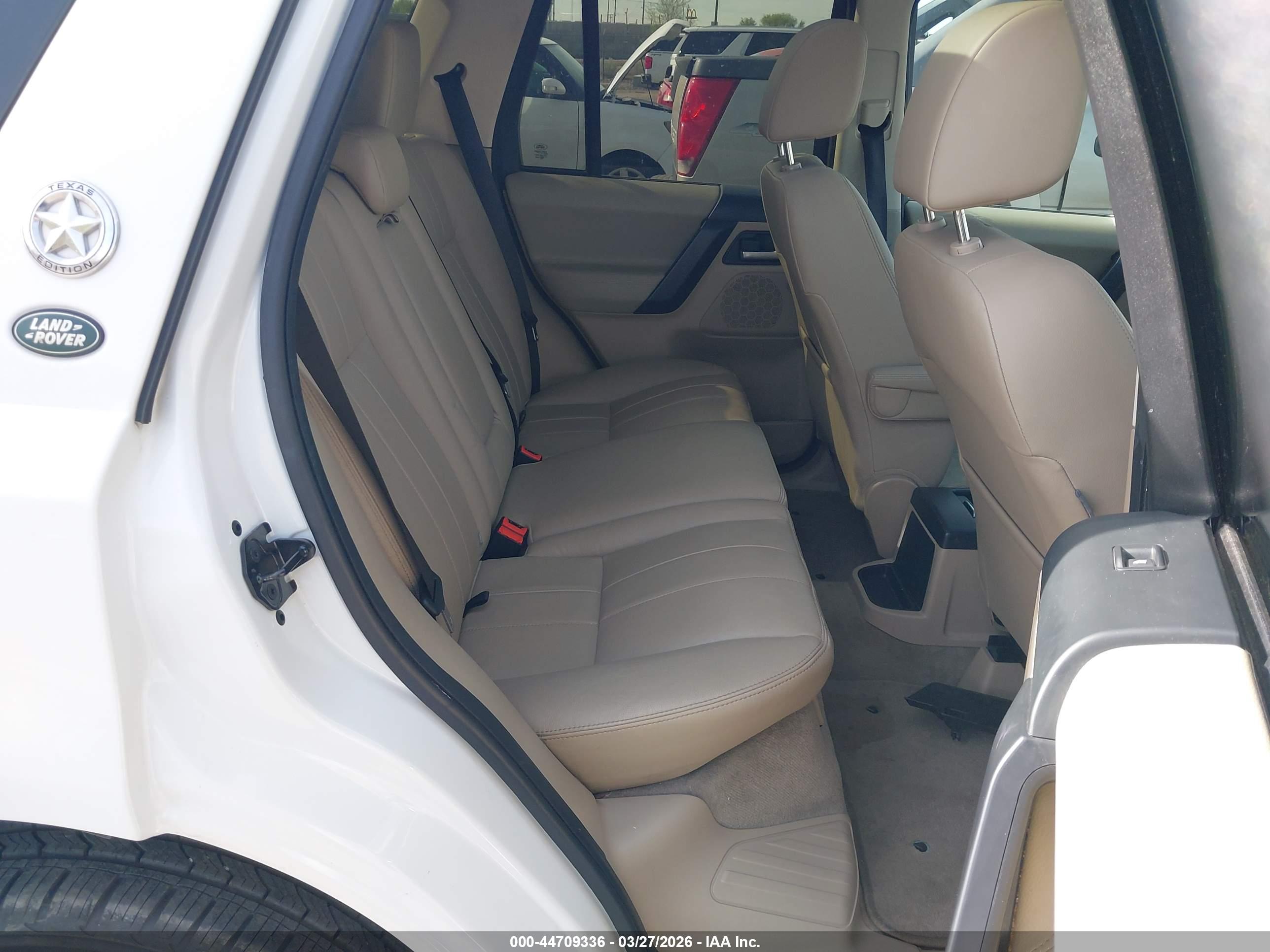 LAND ROVER image 8