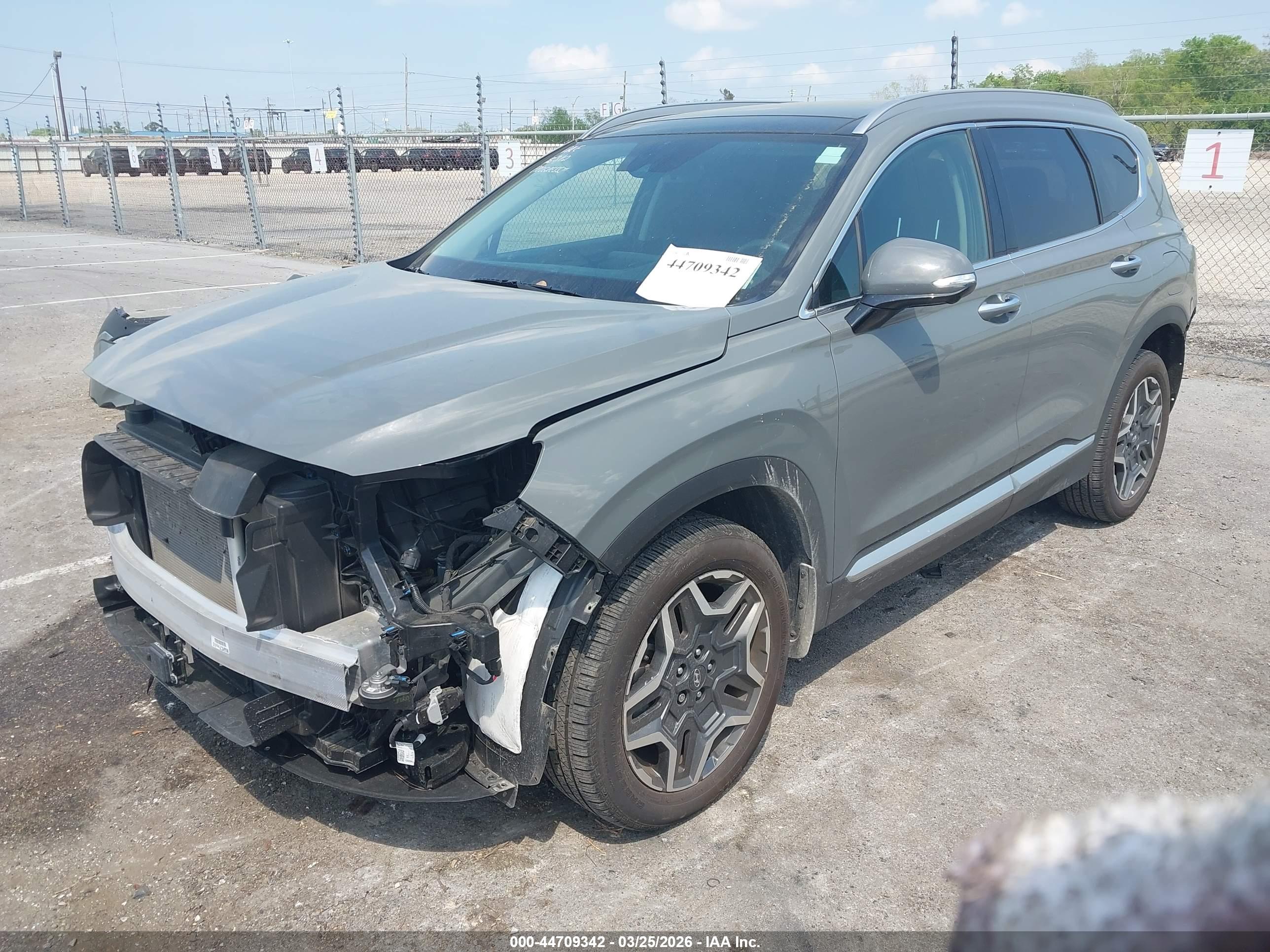 HYUNDAI SANTA image 2