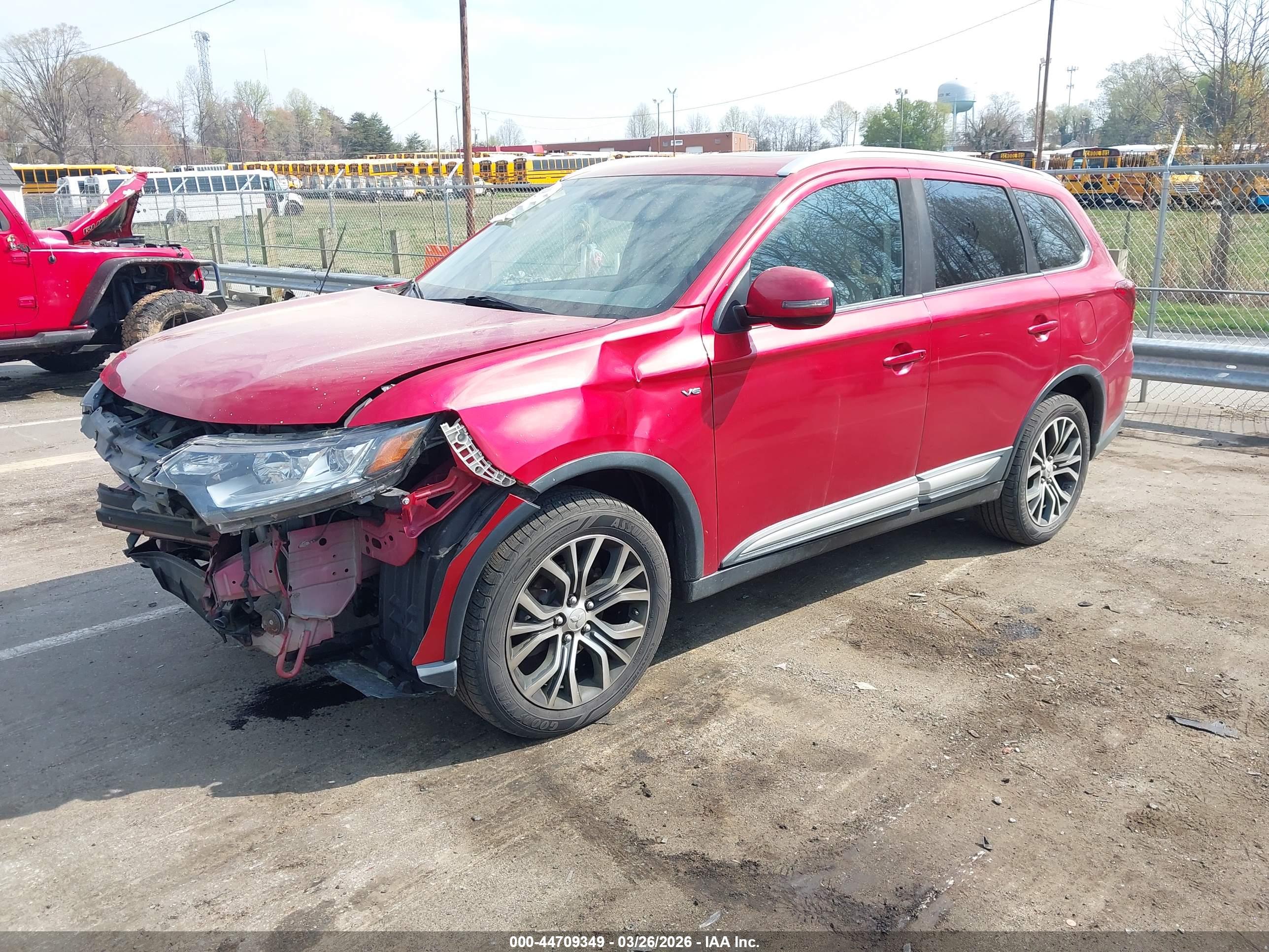 MITSUBISHI OUTLANDER image 2