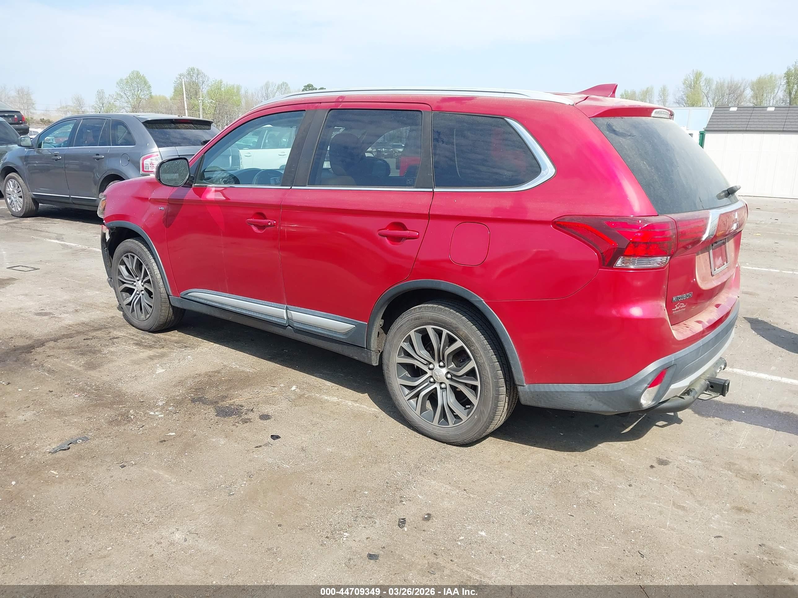 MITSUBISHI OUTLANDER image 3