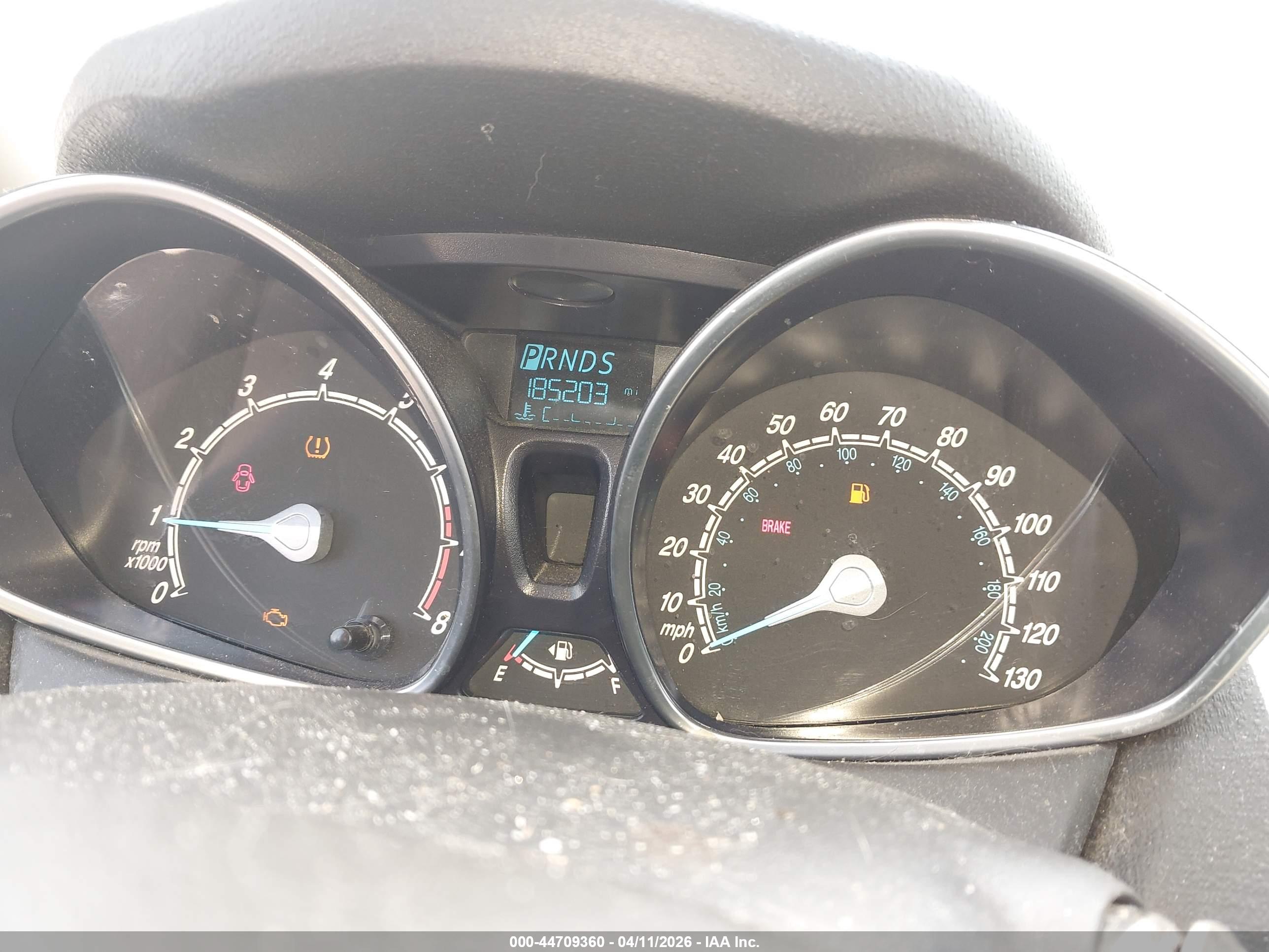 FORD FIESTA image 7