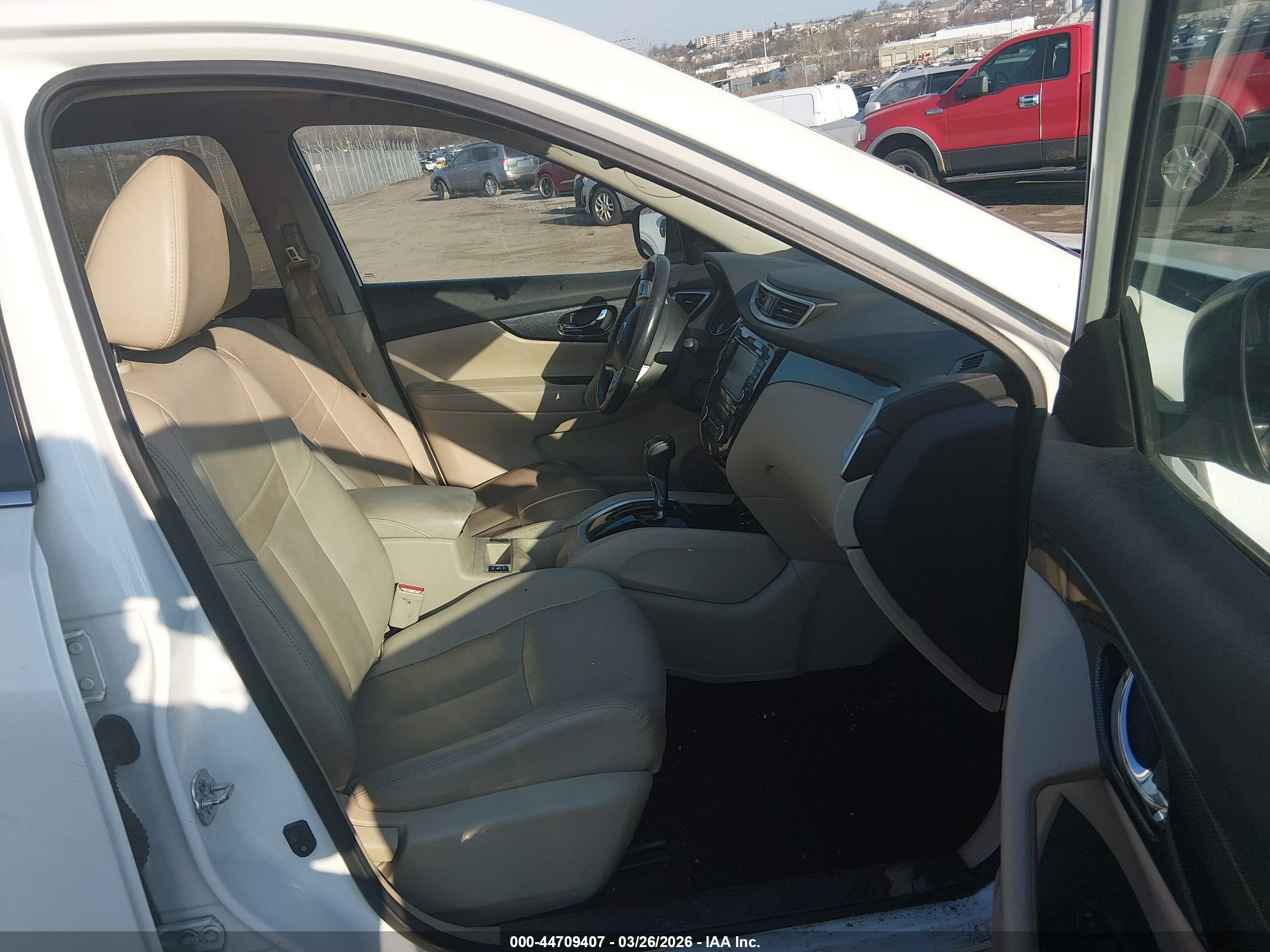 NISSAN ROGUE image 5
