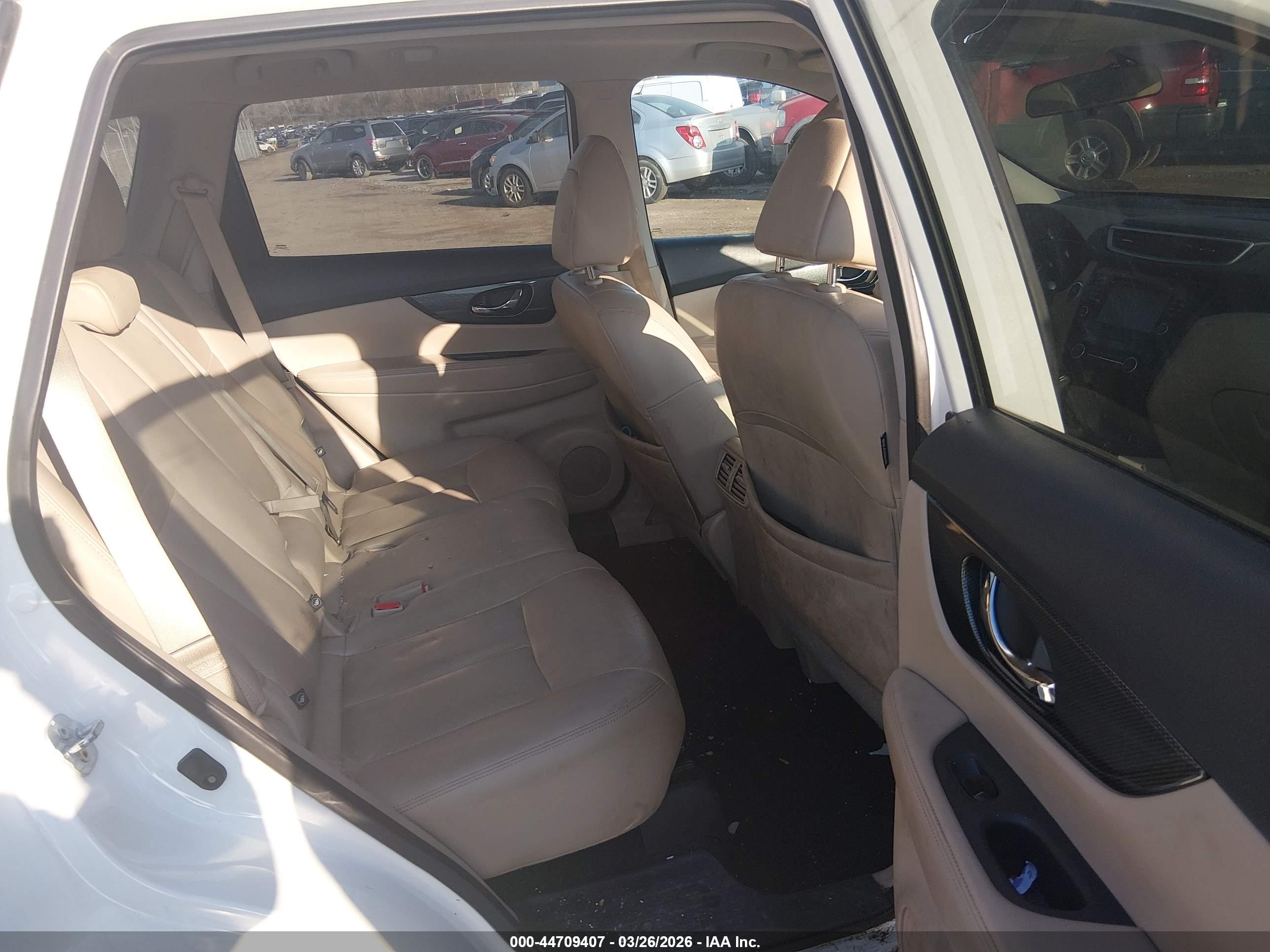 NISSAN ROGUE image 8