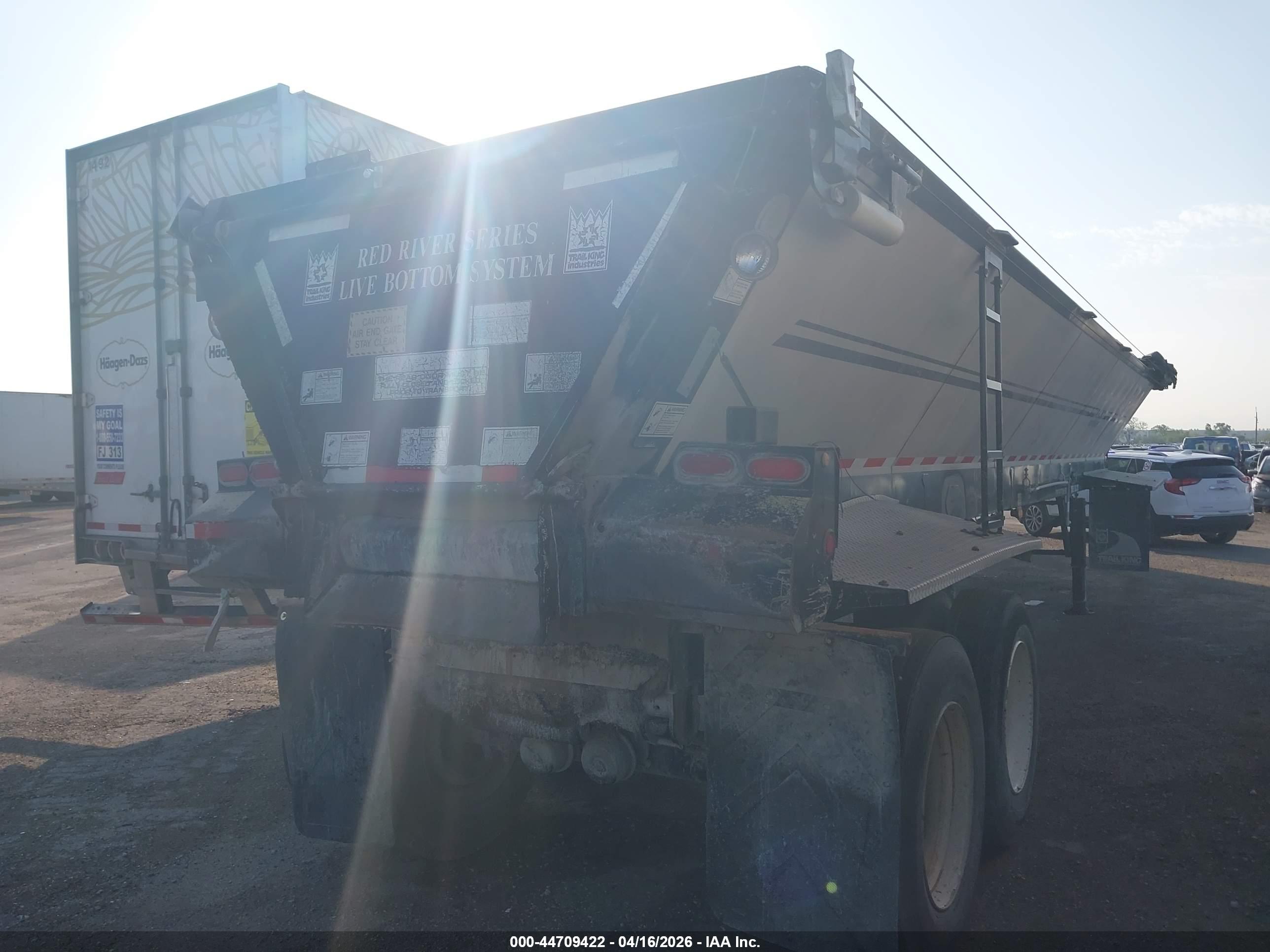 TRAIL KING image 4