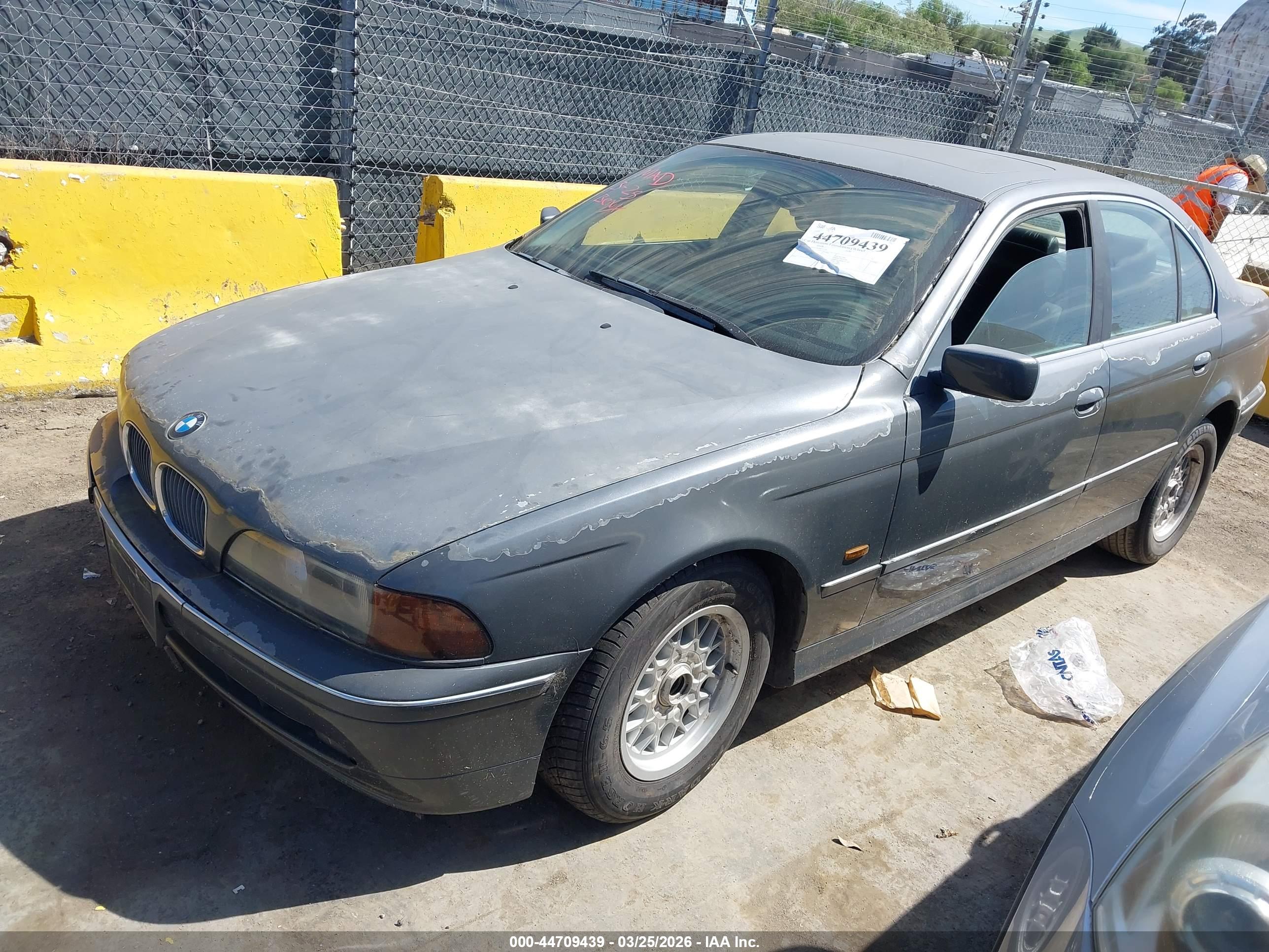 BMW 528I image 2