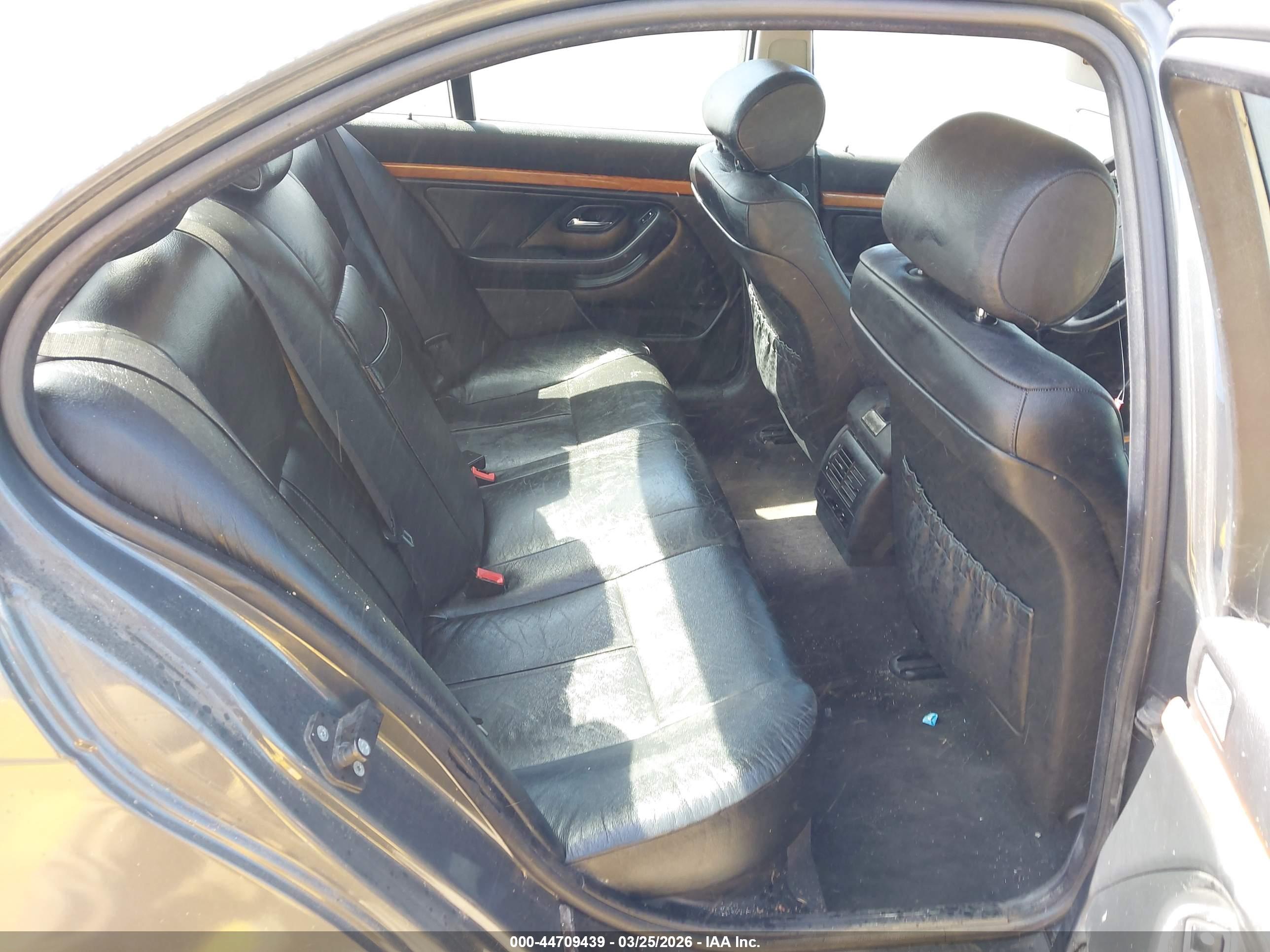 BMW 528I image 8