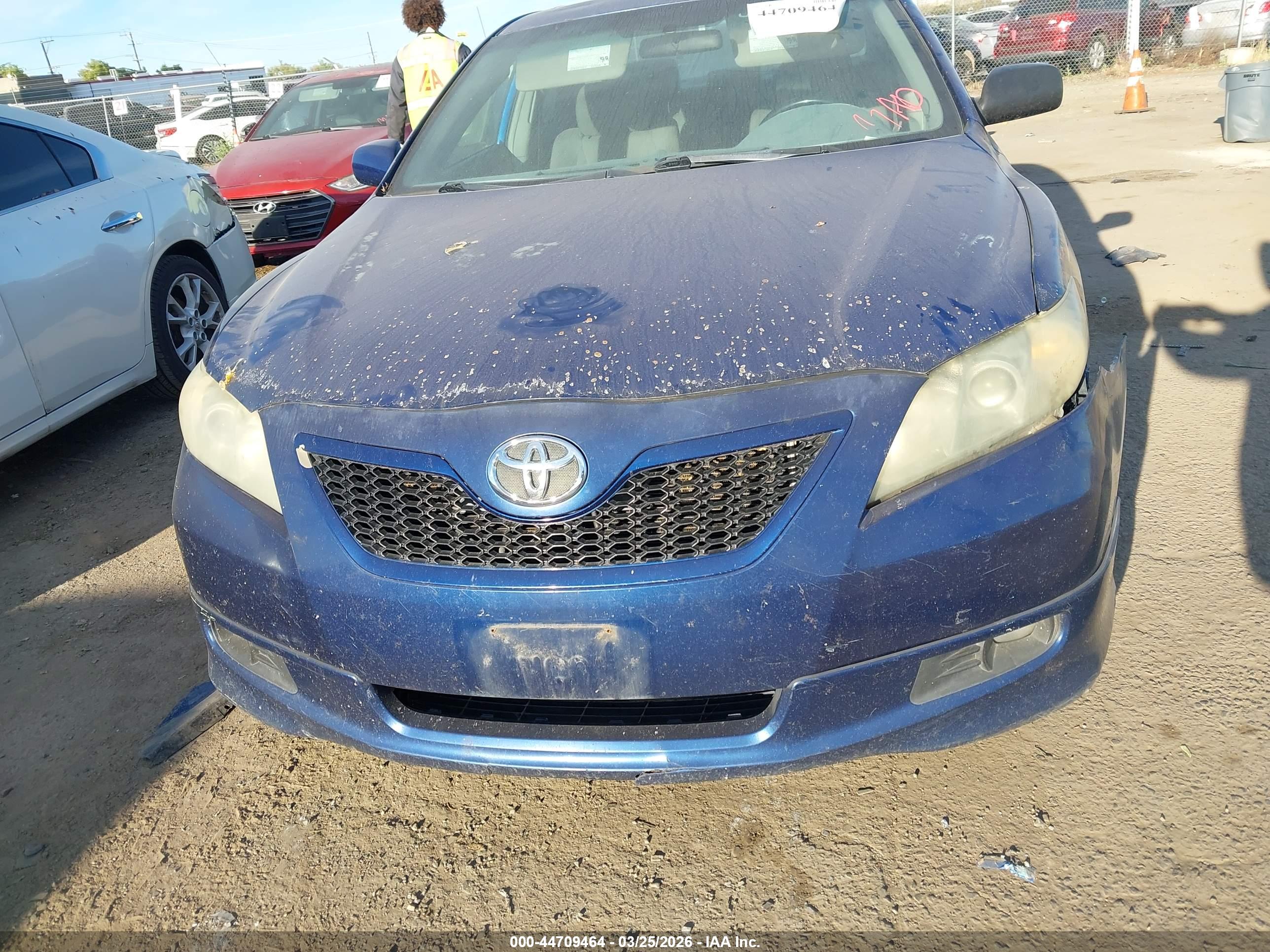 TOYOTA CAMRY image 6