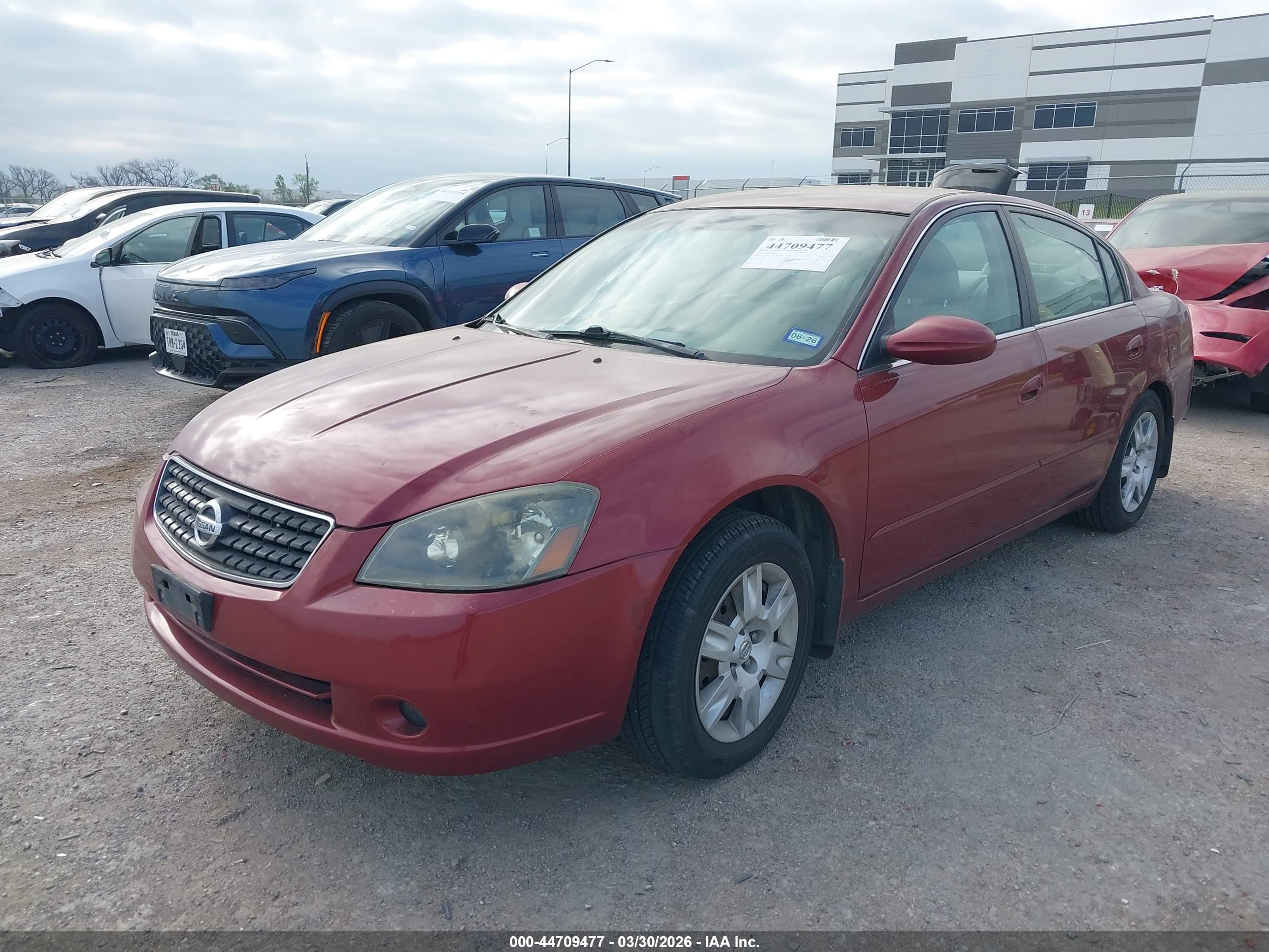 NISSAN ALTIMA image 2