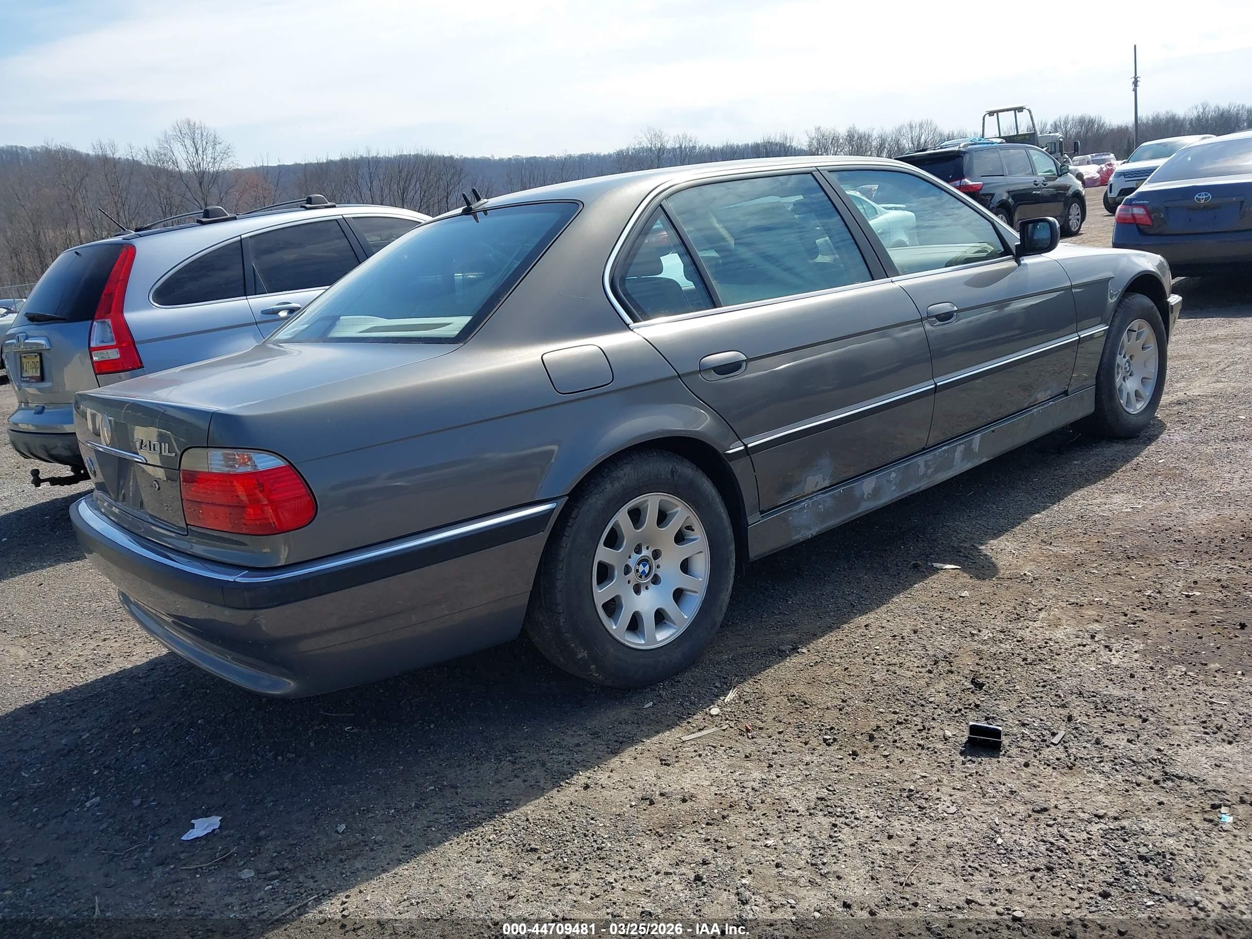 BMW 740IL image 4