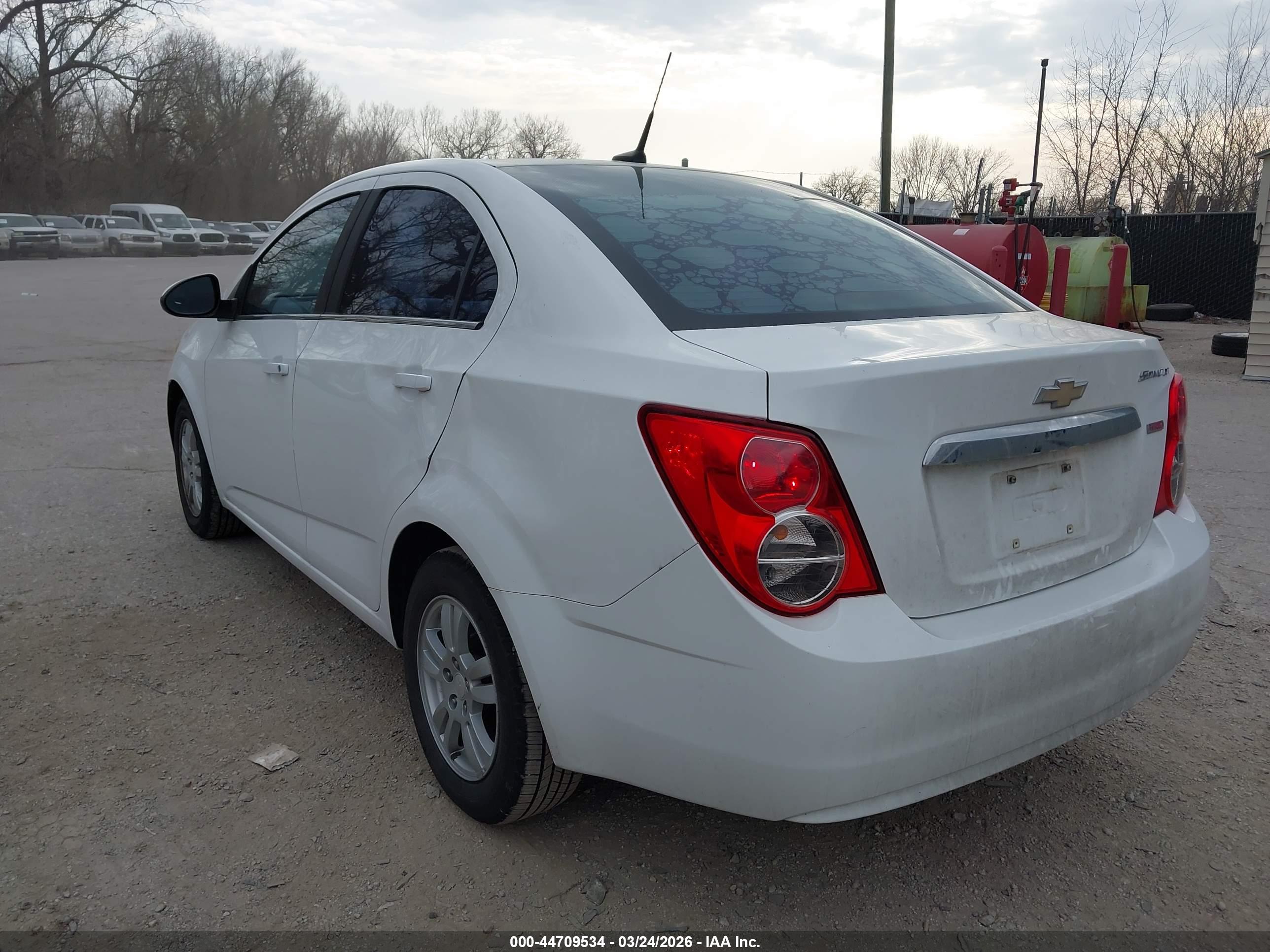 CHEVROLET SONIC image 6