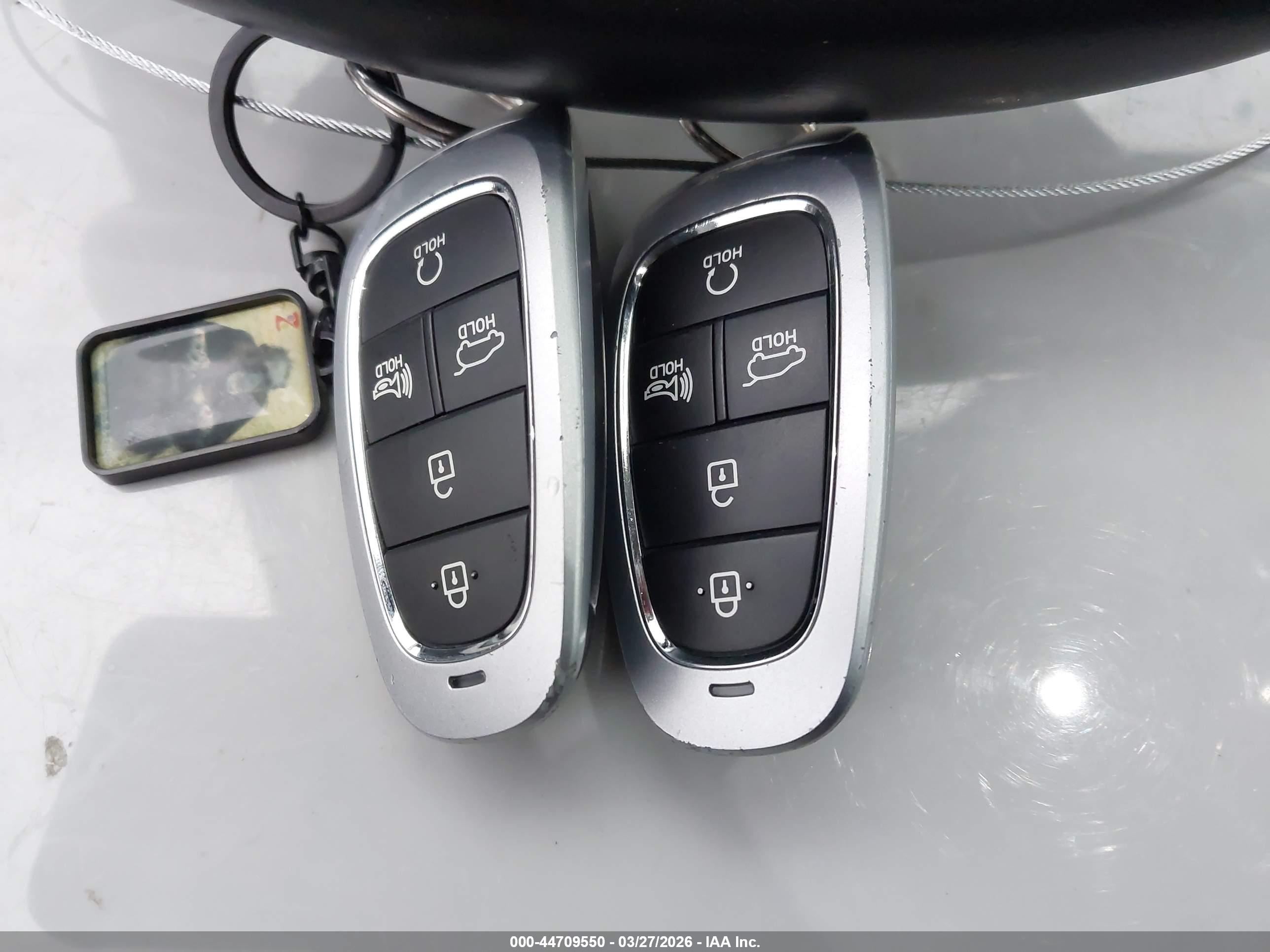 HYUNDAI TUCSON image 11