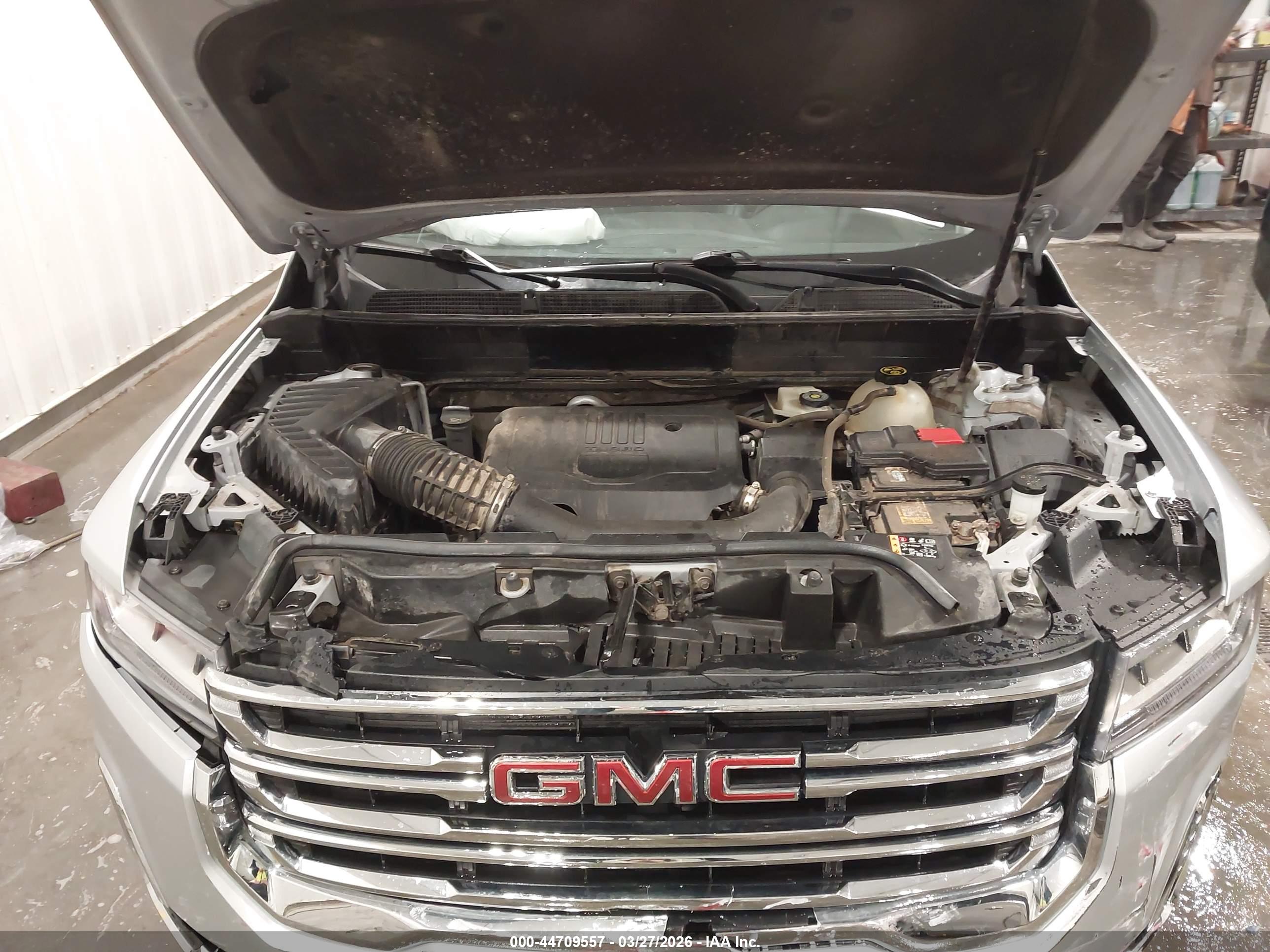 GMC ACADIA image 10