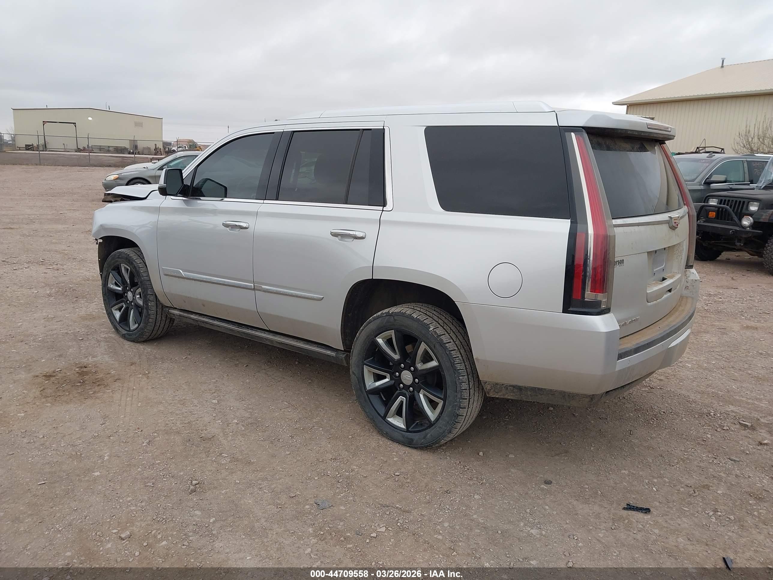 CADILLAC ESCALADE image 3