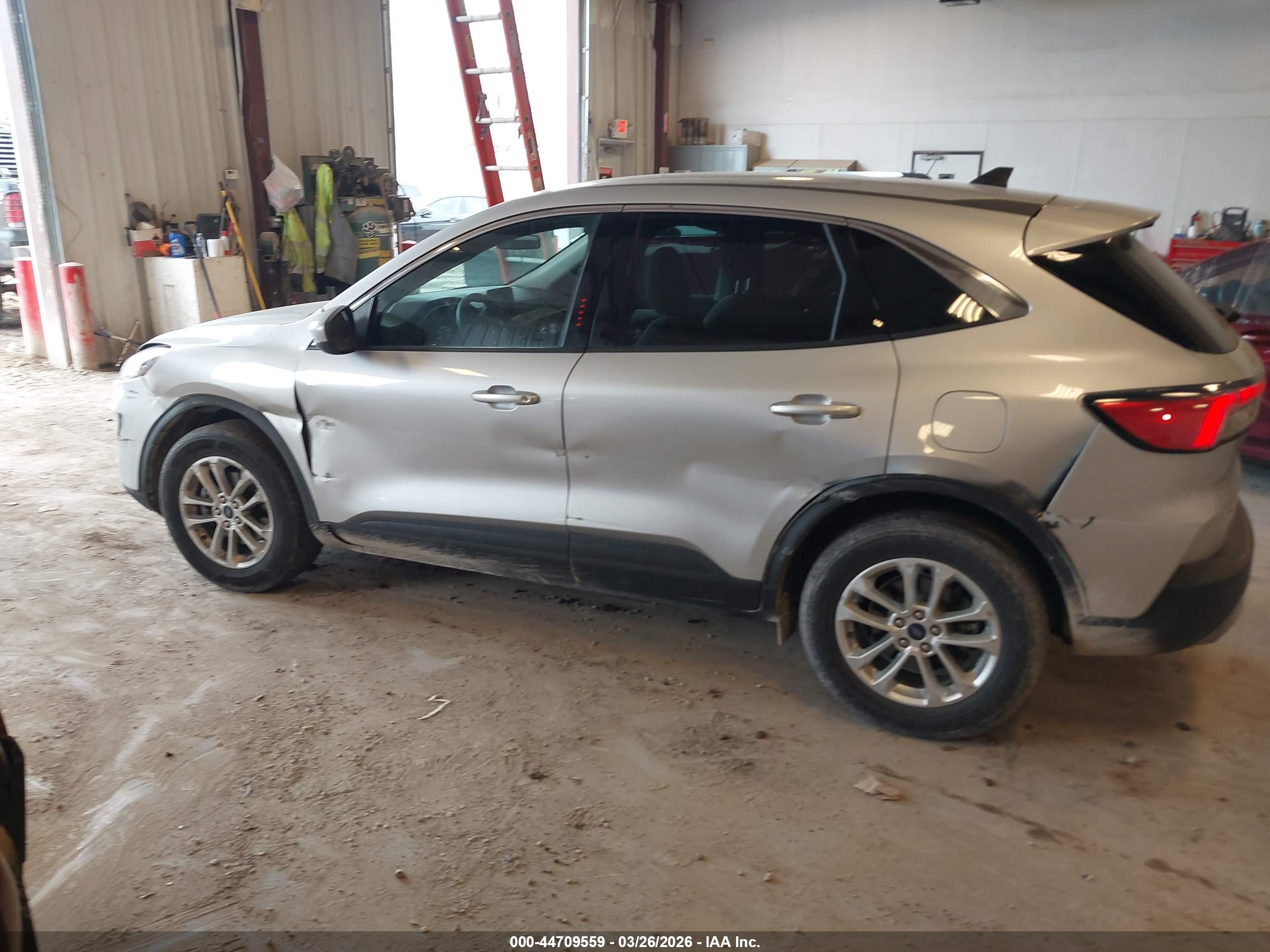 FORD ESCAPE image 6
